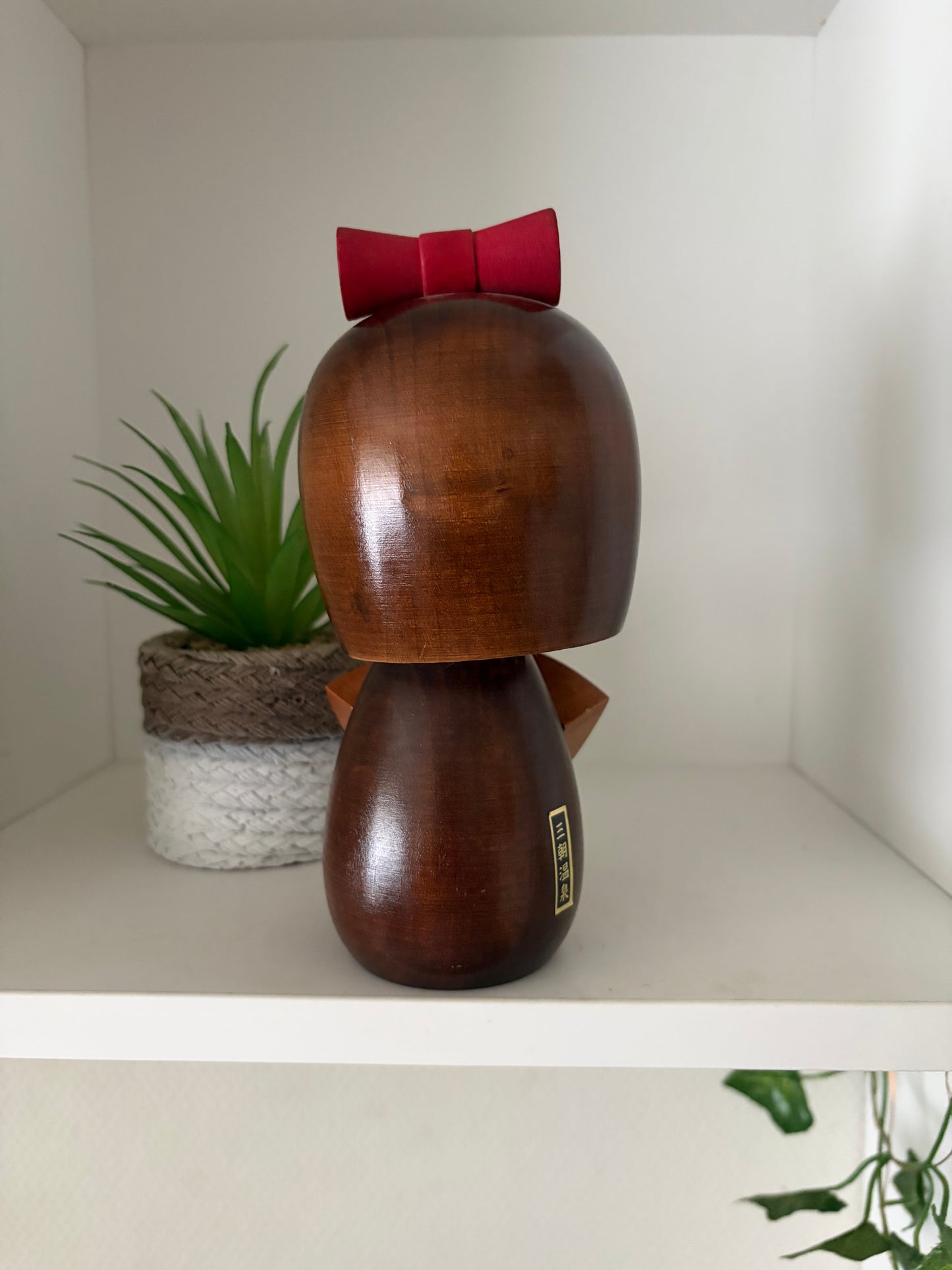 Lovely vintage Sosaku kokeshi by Ishida Tomio