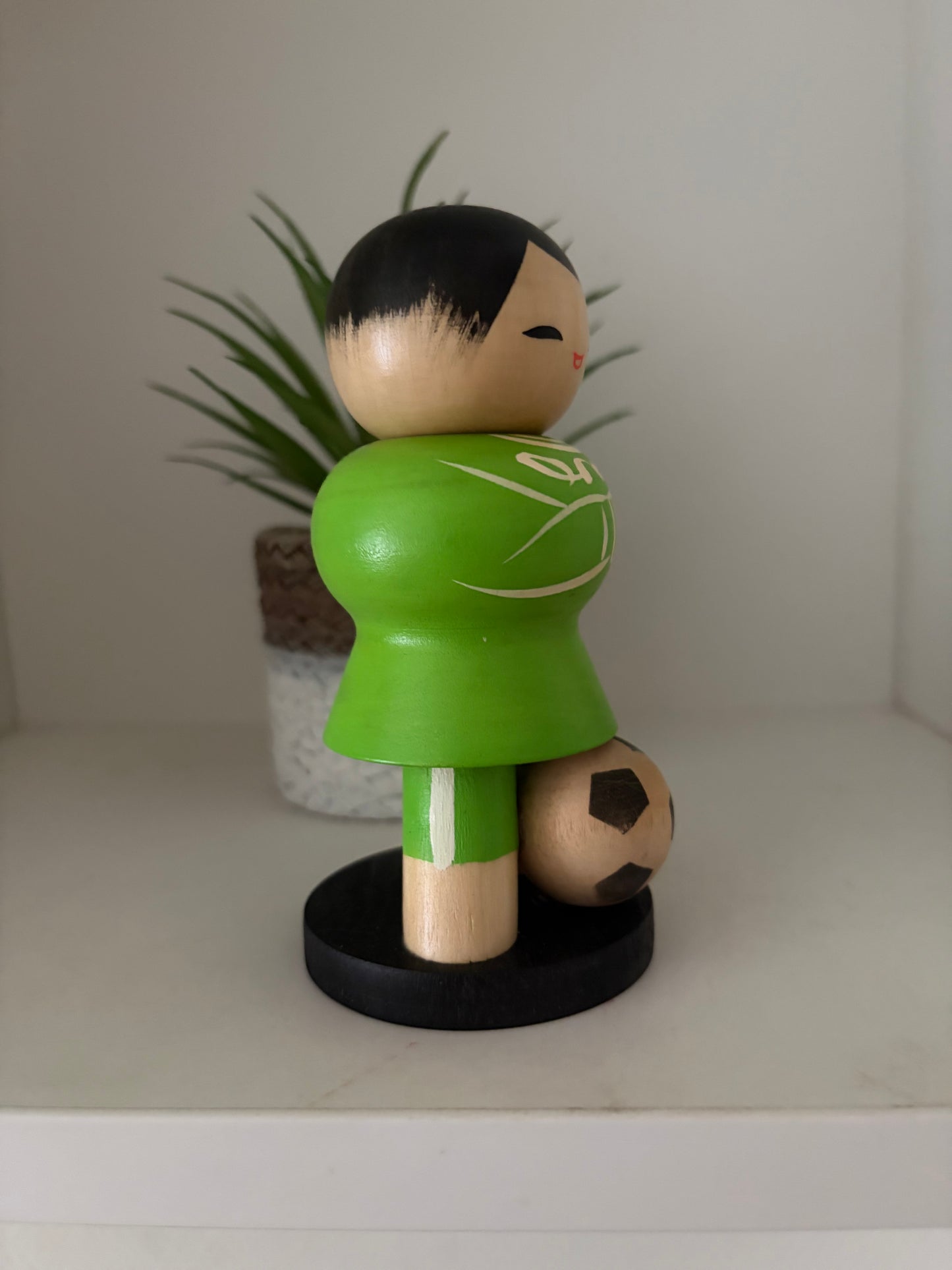 Vintage Sosaku kokeshi by Aoki Ryoka (1931-)