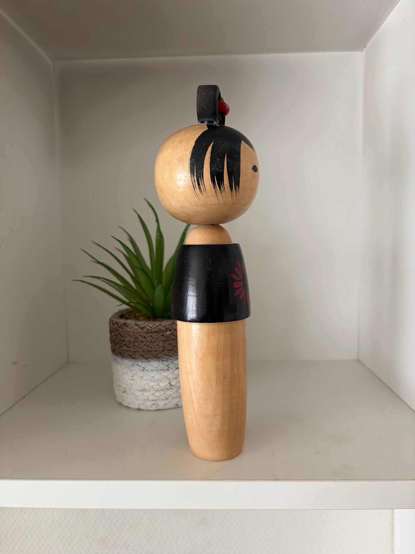 Lovely vintage Sosaku kokeshi by Fujiko