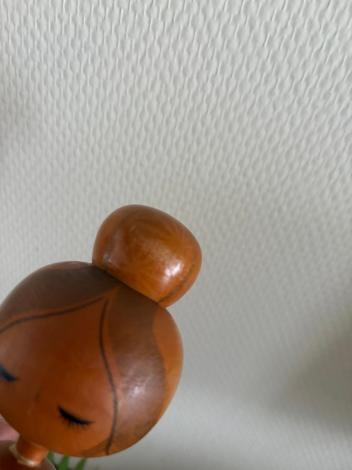 Elegant vintage Sosaku kokeshi by Hajime Miyashita (1940-)