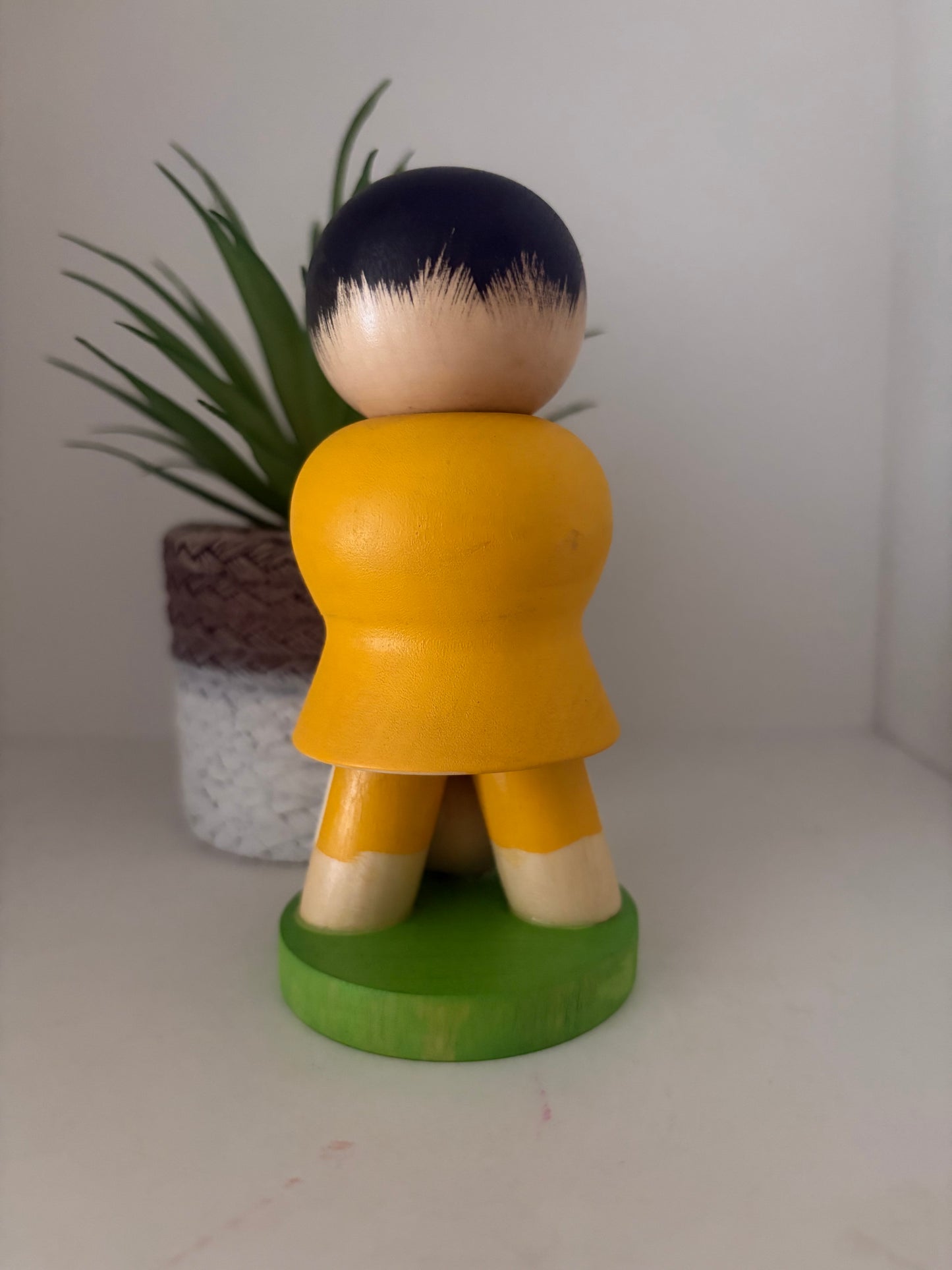 Vintage Sosaku kokeshi by Aoki Ryoka (1931-)