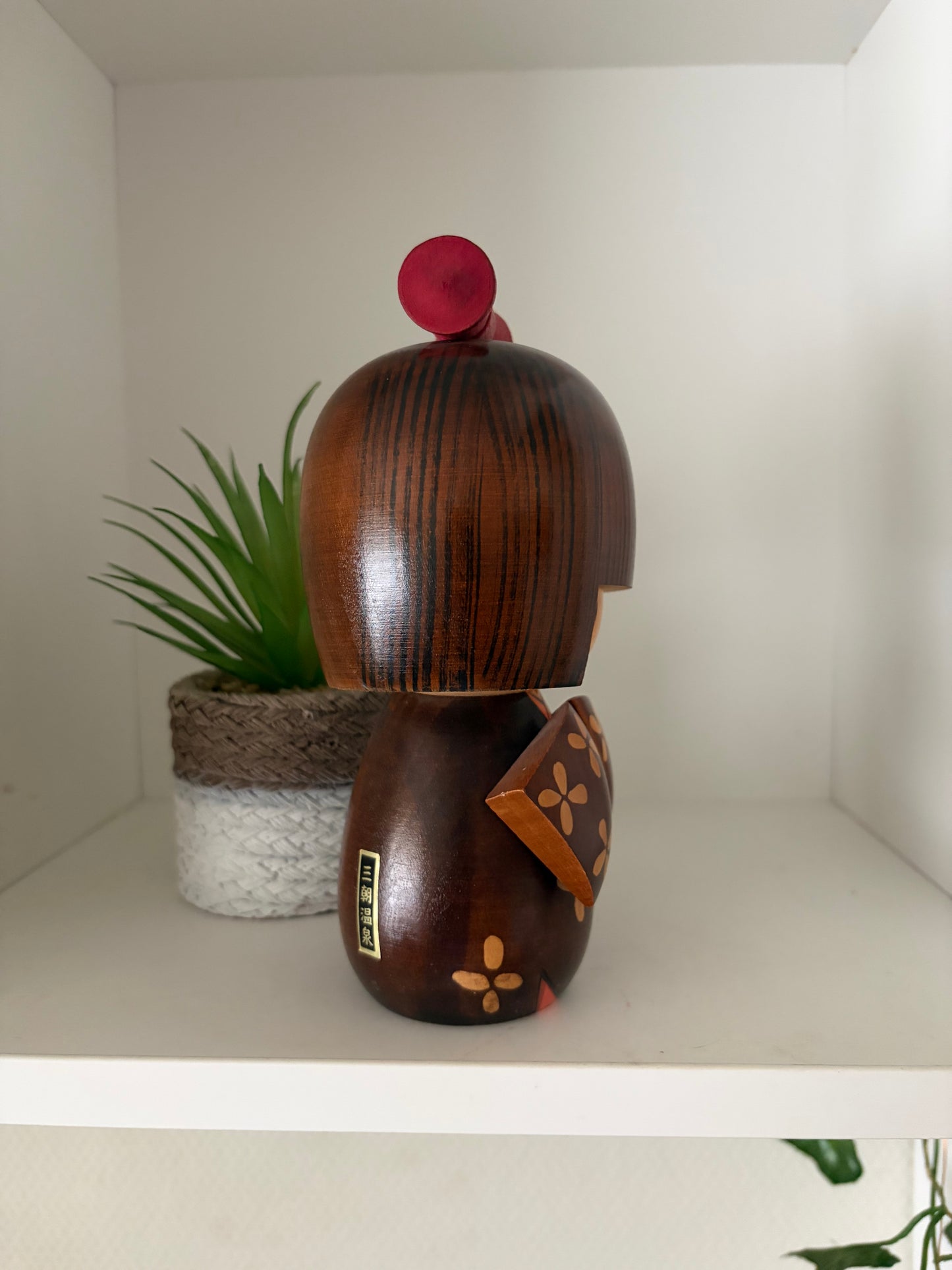 Lovely vintage Sosaku kokeshi by Ishida Tomio
