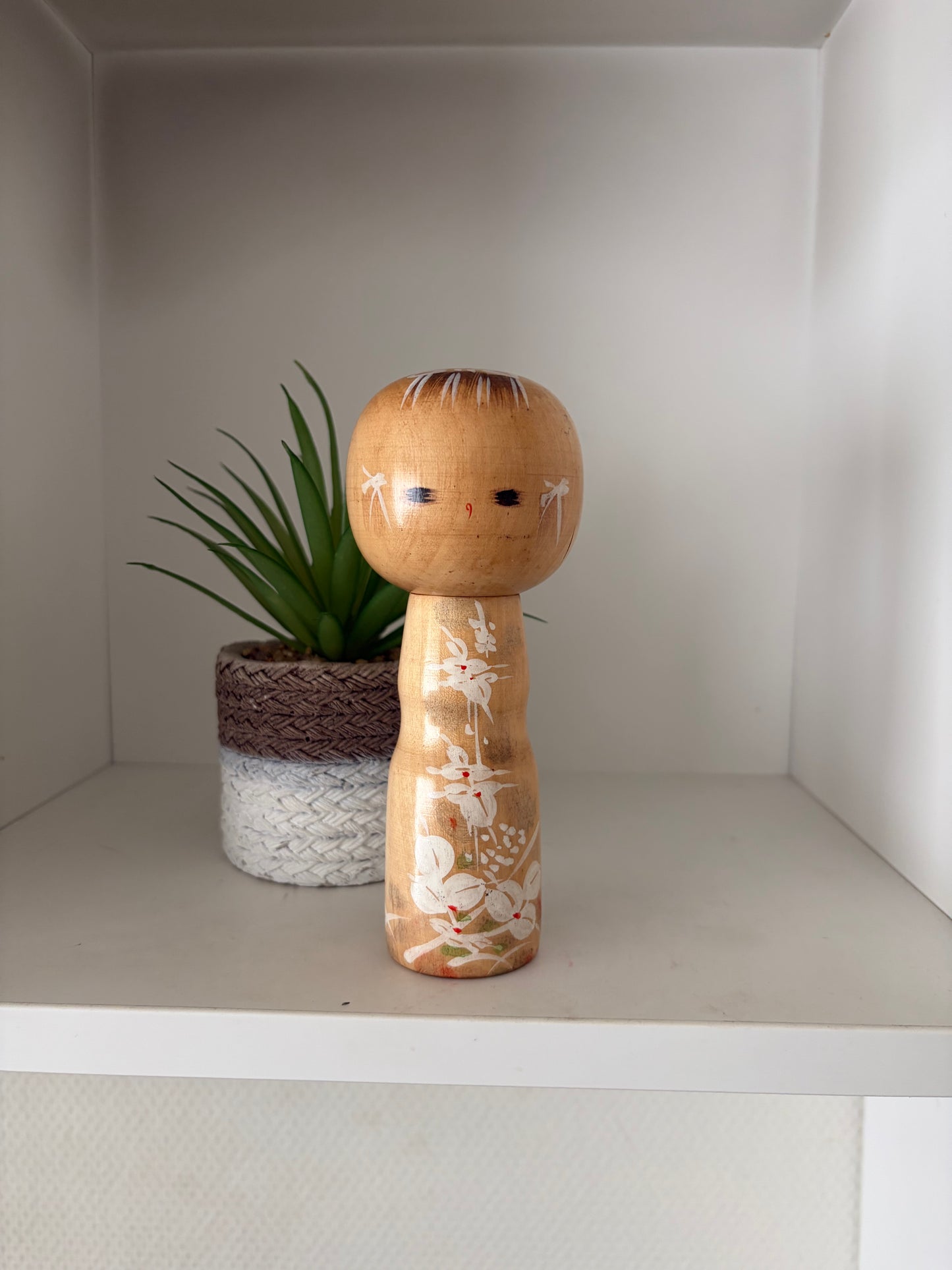 Rare vintage Sosaku kokeshi by Aida Seiho (Harumine) (1926-1998)
