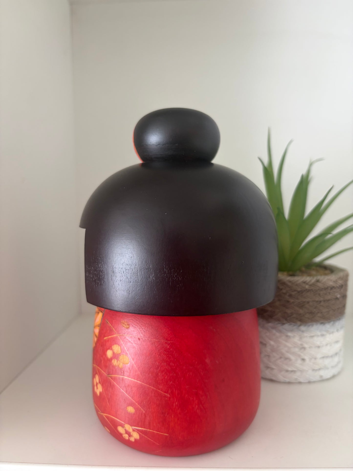 Beautiful vintage Sosaku kokeshi by Koho