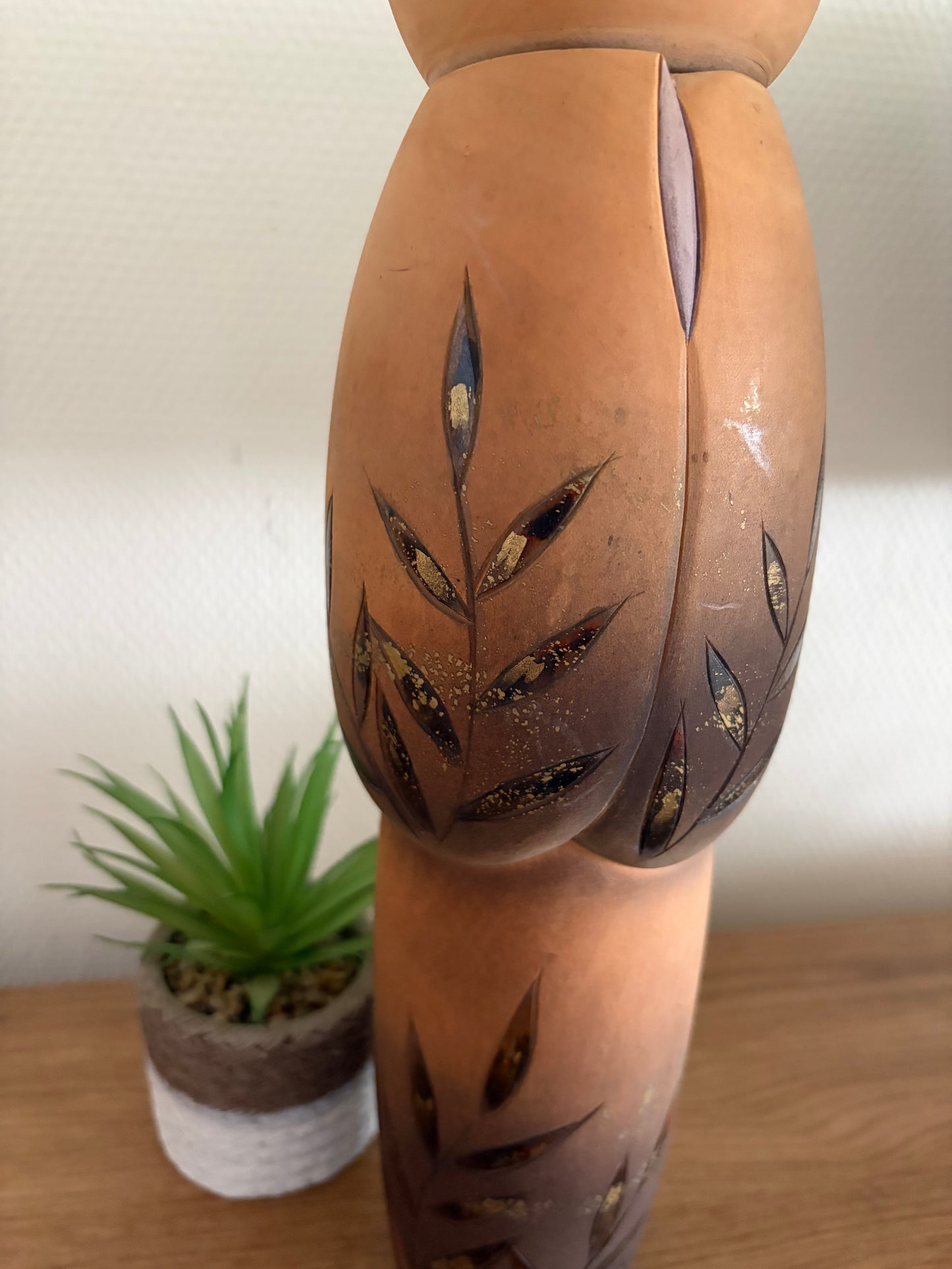 Exclusive vintage Sosaku kokeshi by Aoki Ryoka (1931-)