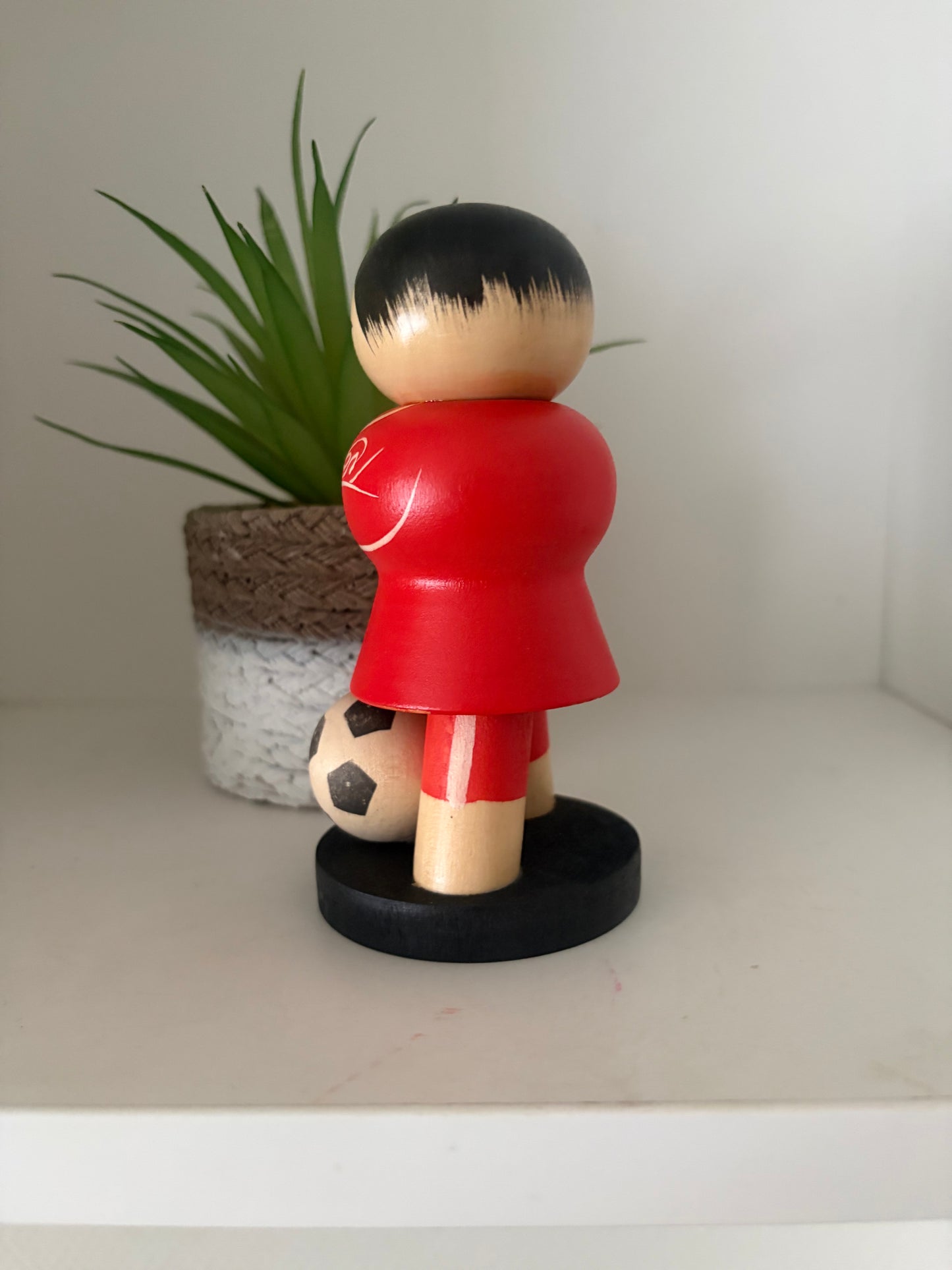 Vintage Sosaku kokeshi by Aoki Ryoka (1931-)