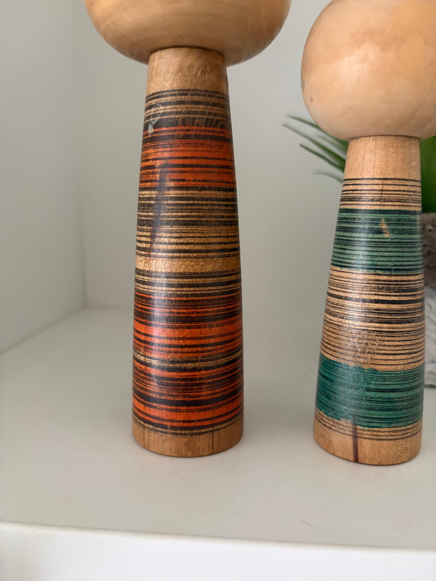 Vintage pair Sosaku kokeshi by Sanpei Yamanaka (1926-2012) - Mother and child