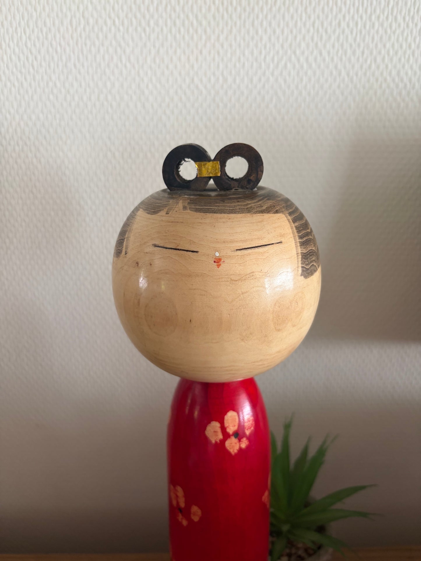 Rare vintage Sosaku kokeshi by Takahashi Hashime (1918-2002)
