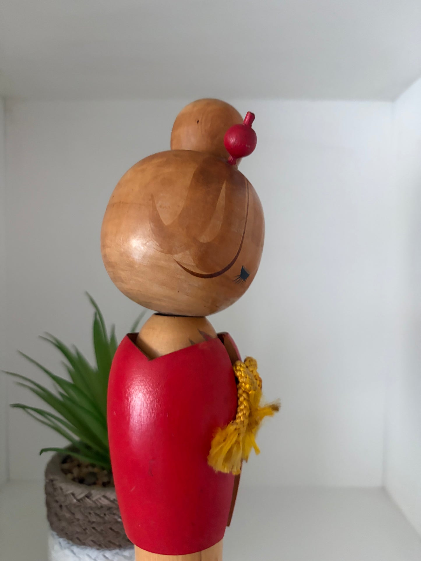 Vintage Sosaku kokeshi by Hajime Miyashita (1940-)