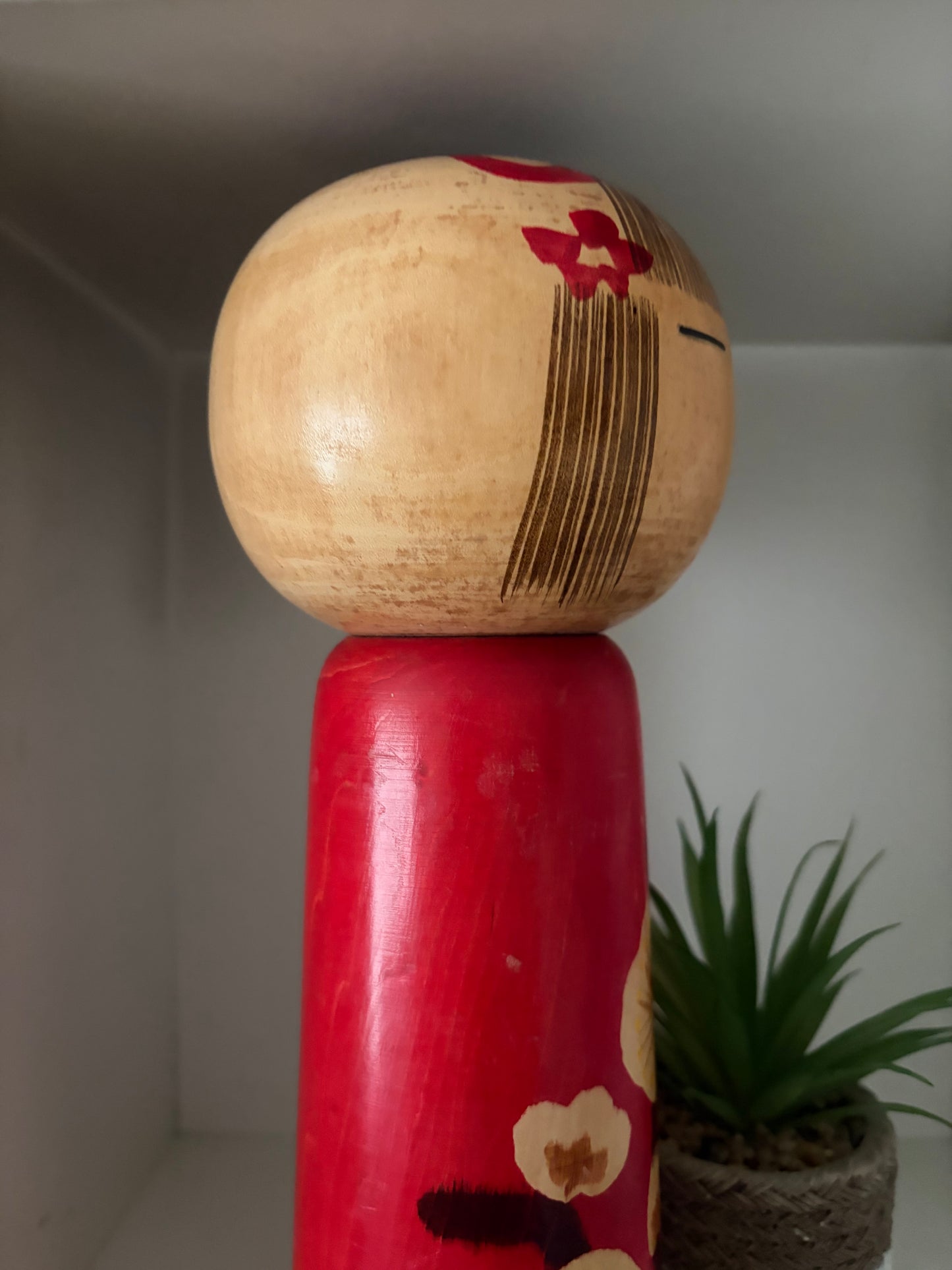 vintage kokeshi by Usuki Hakuho