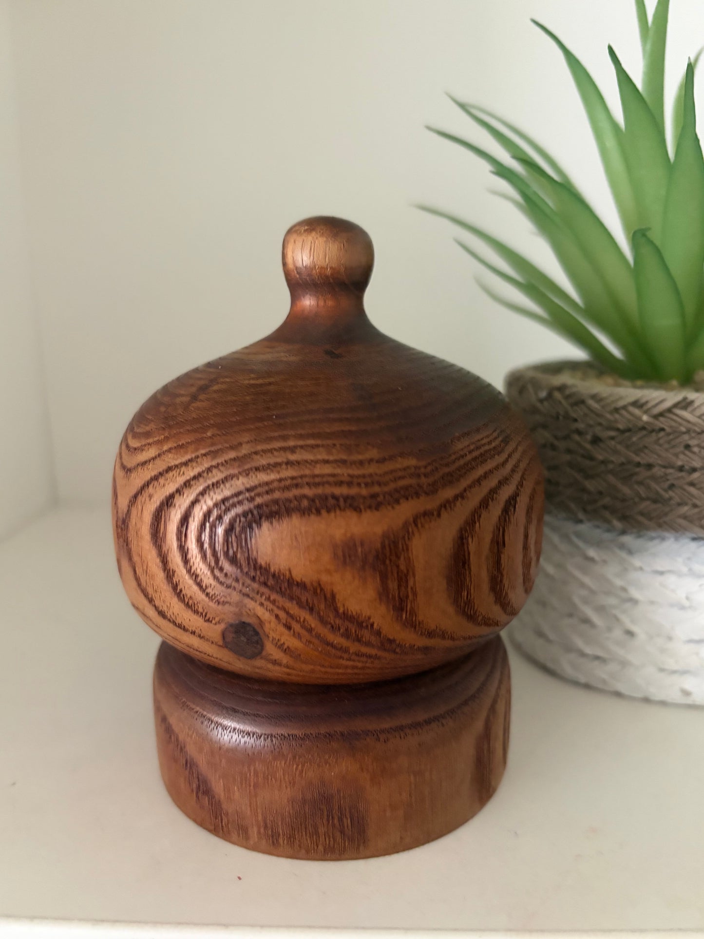 Rare creative kokeshi by Hideo Ishihara (1925-1999)