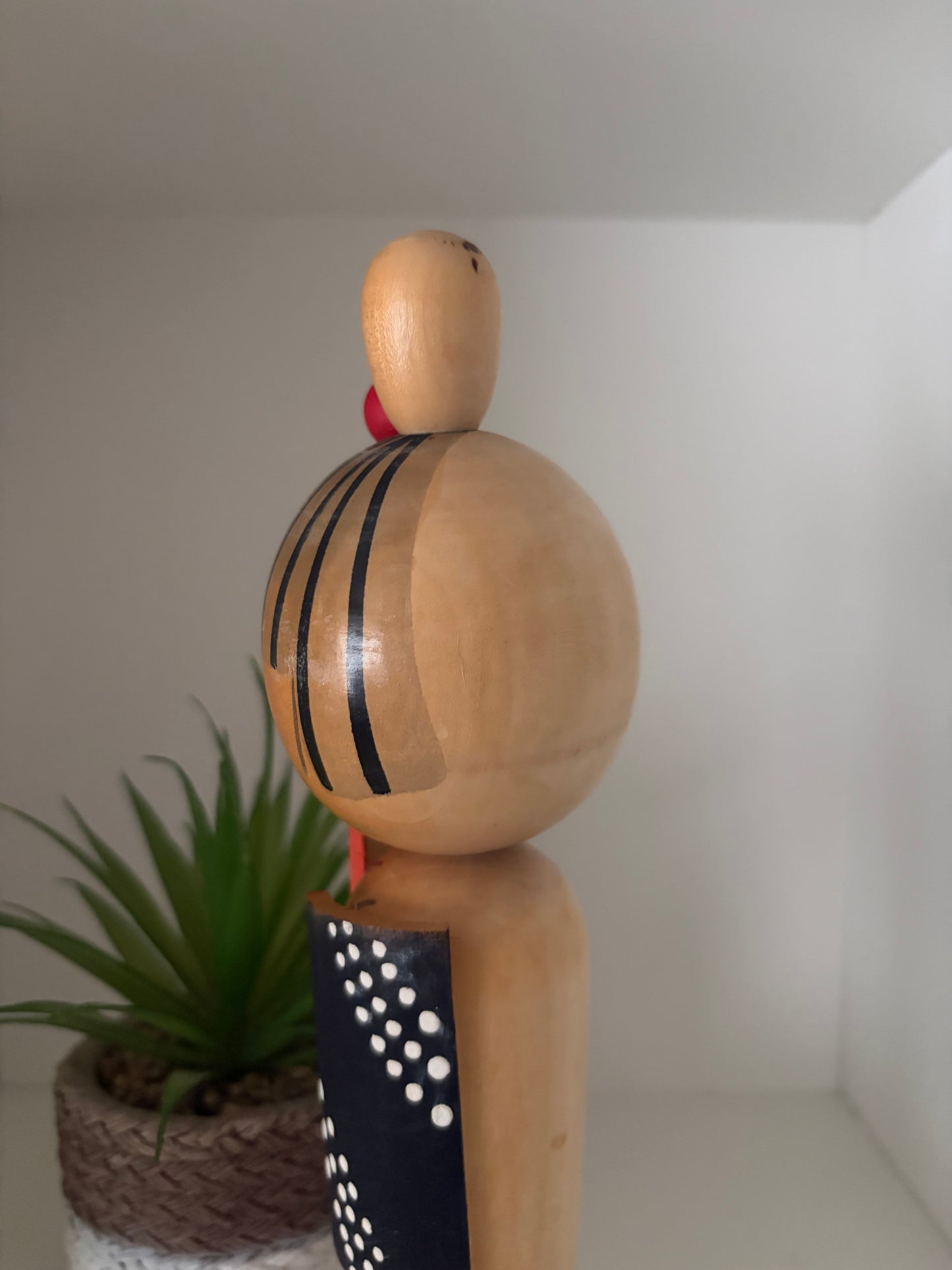 Elegant Vintage Sosaku kokeshi