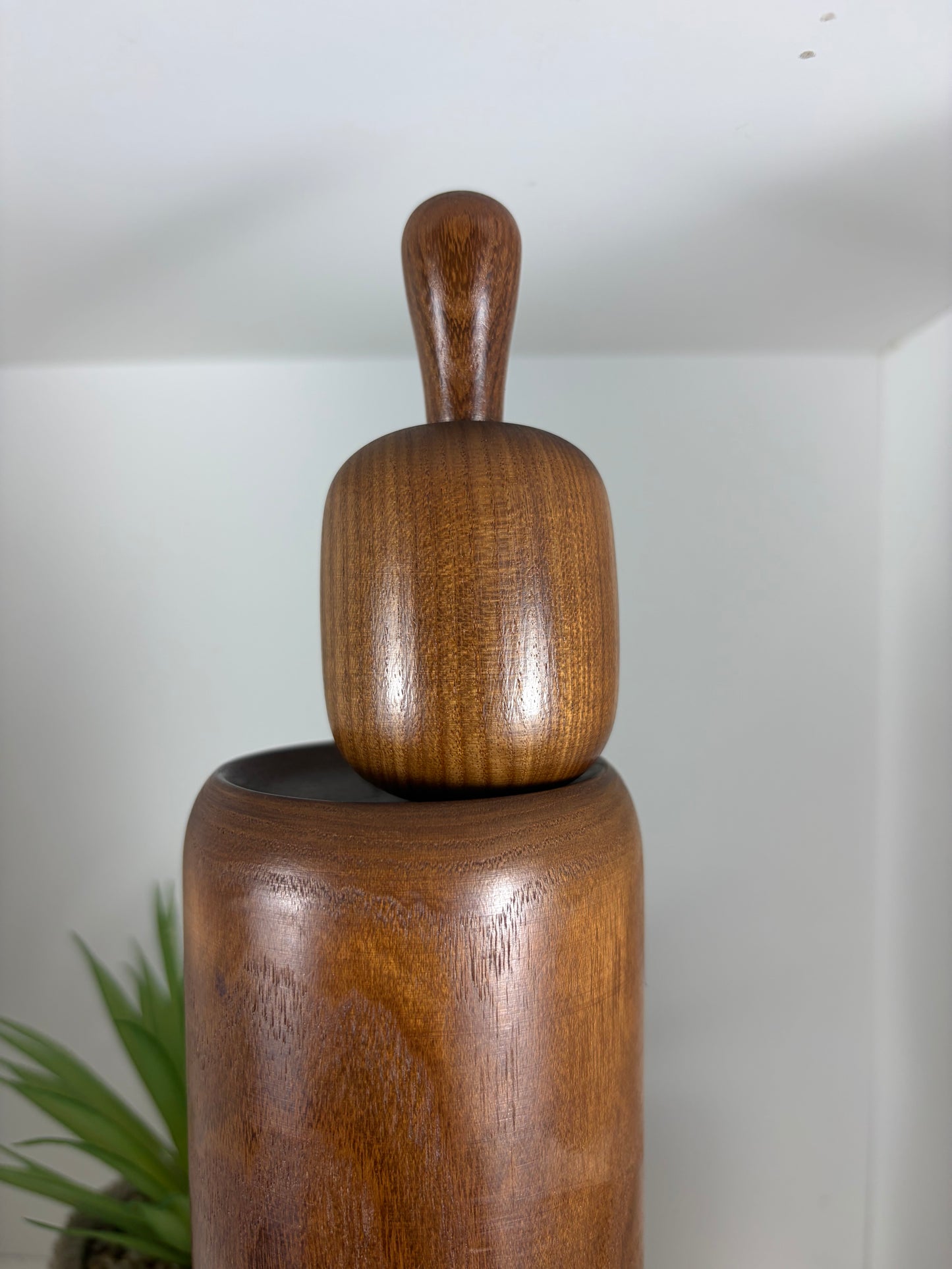 Exclusive Vintage Creative Kokeshi By Aida Seiho (Harumine)(1926-1998) - With plate