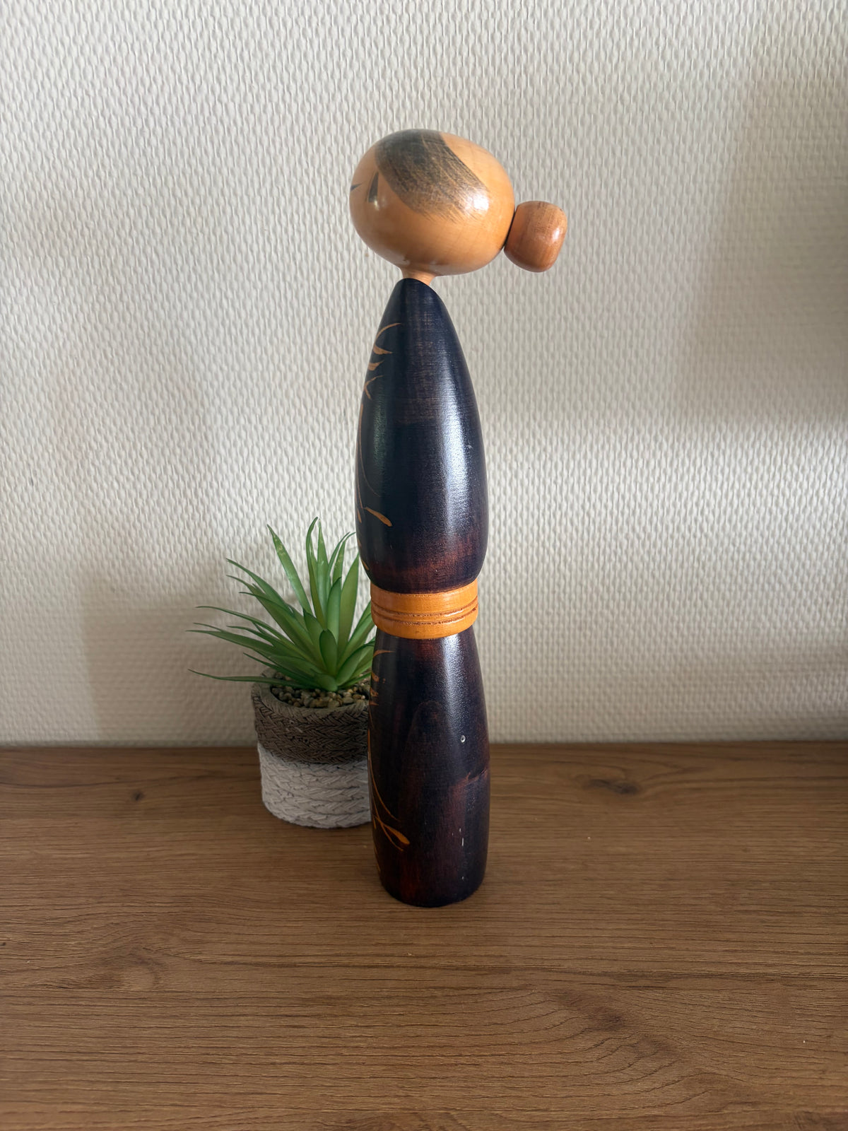 Vintage Sosaku kokeshi by Sato Suigai (1920-)
