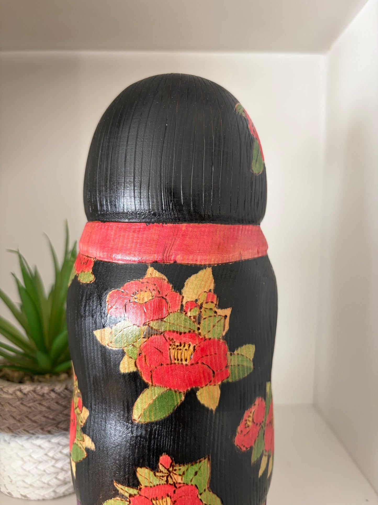Unique Modern Sosaku kokeshi by Yuko Yamazaki - With box