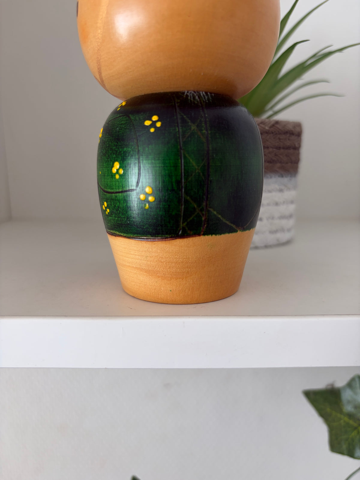 Rare Vintage Sosaku kokeshi by Toa Sekiguchi (1942-)