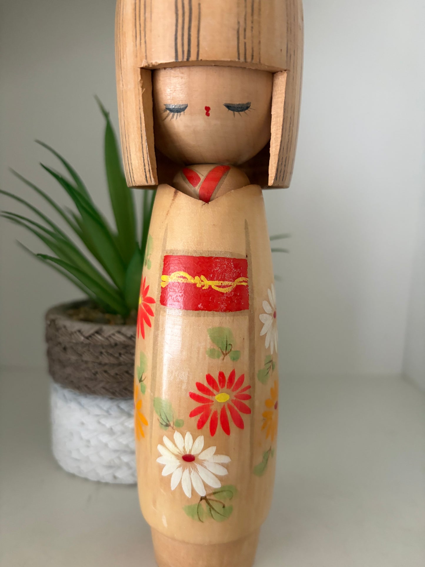 Vintage Sosaku kokeshi by Hajime Miyashita (1940-)