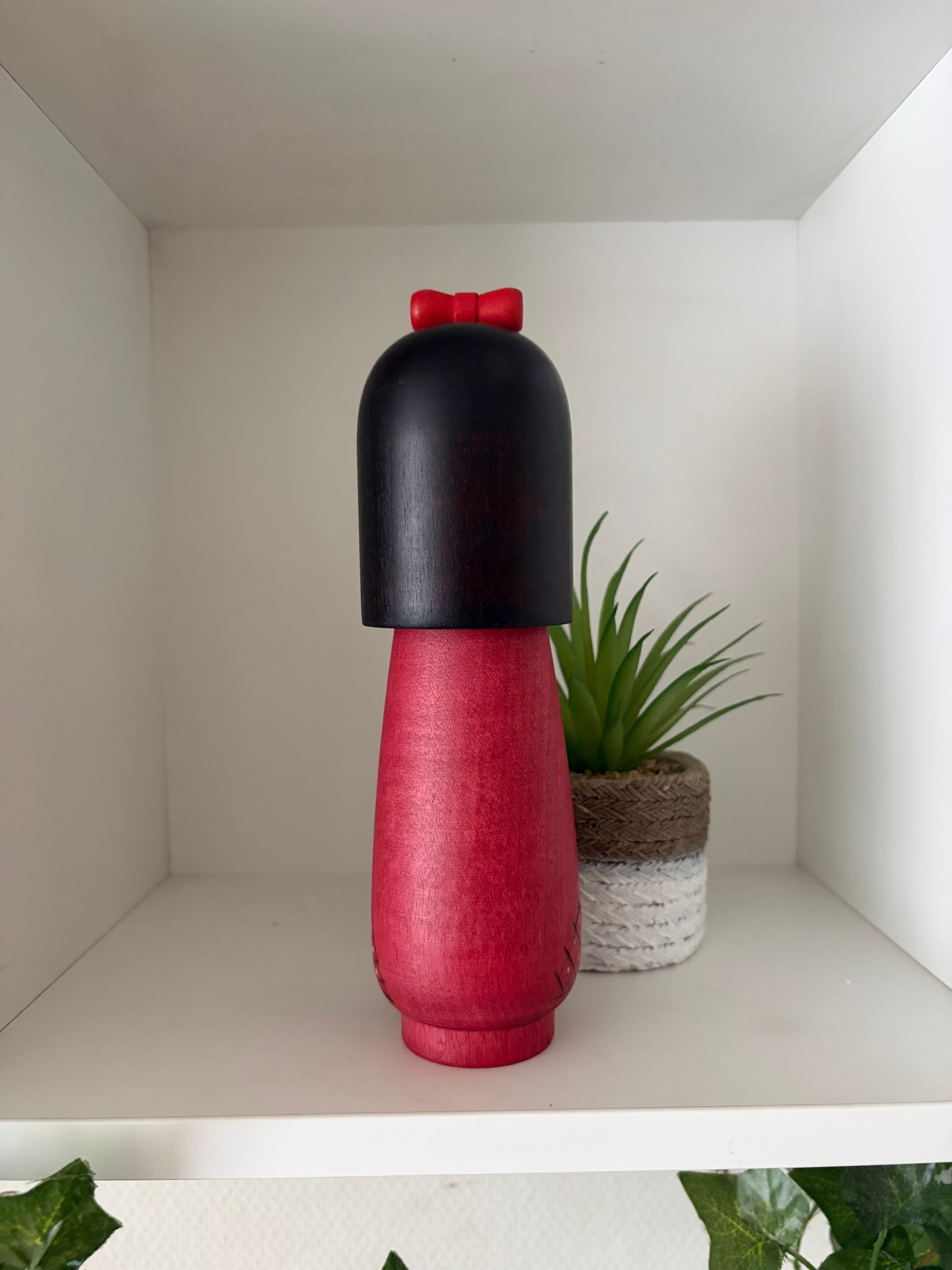 Vintage Gumma kokeshi by Kazuo Takamizawa