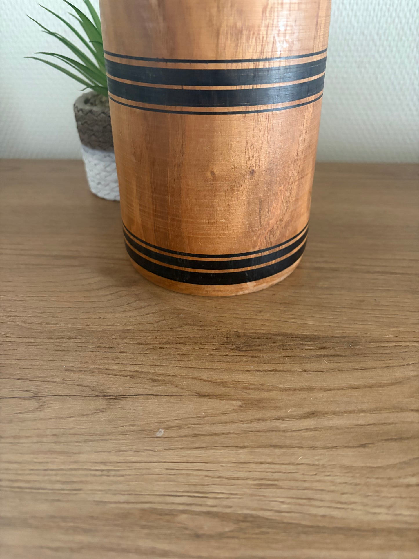 Big and heavy vintage Monochrome Togatta kokeshi by Sato Tadashi