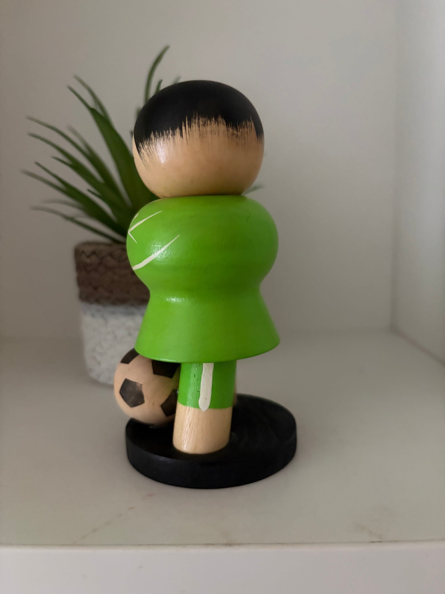 Vintage Sosaku kokeshi by Aoki Ryoka (1931-)