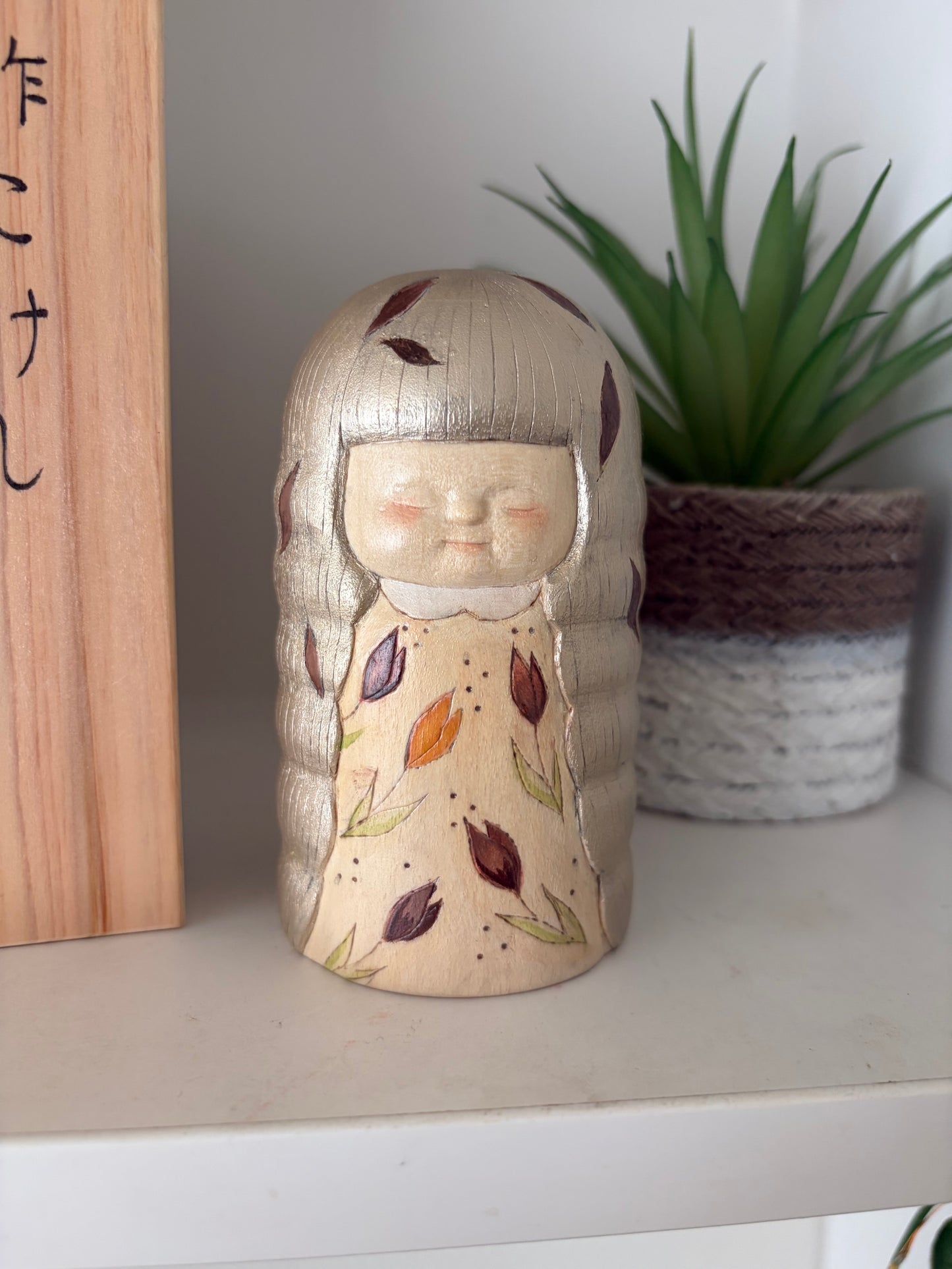 Exclusive one off a kind kokeshi by Nagisa Hirano!