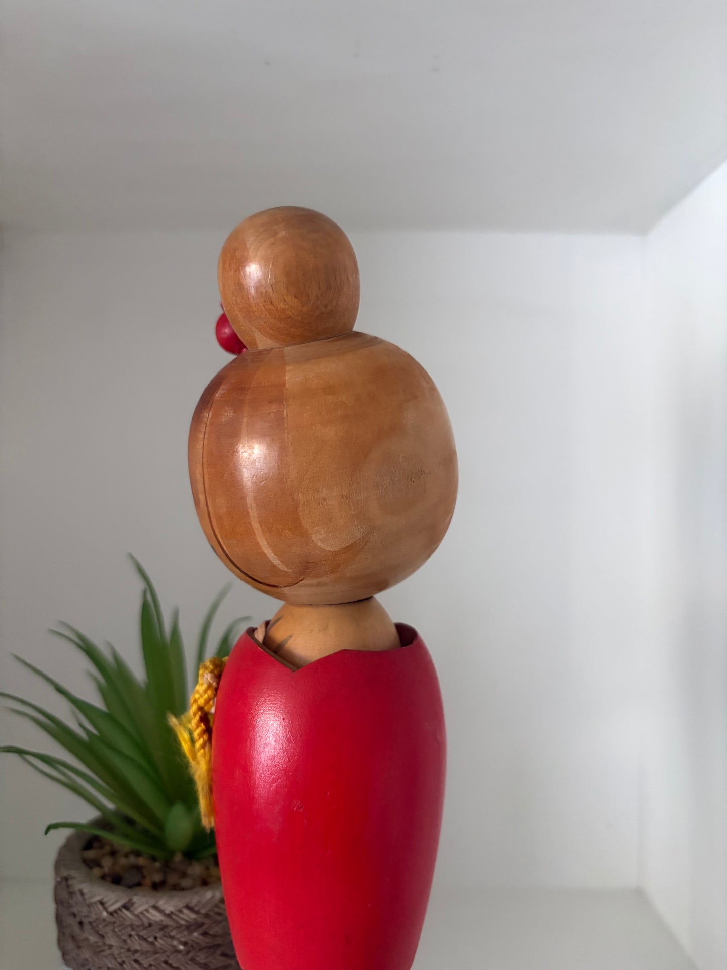 Vintage Sosaku kokeshi by Hajime Miyashita (1940-)