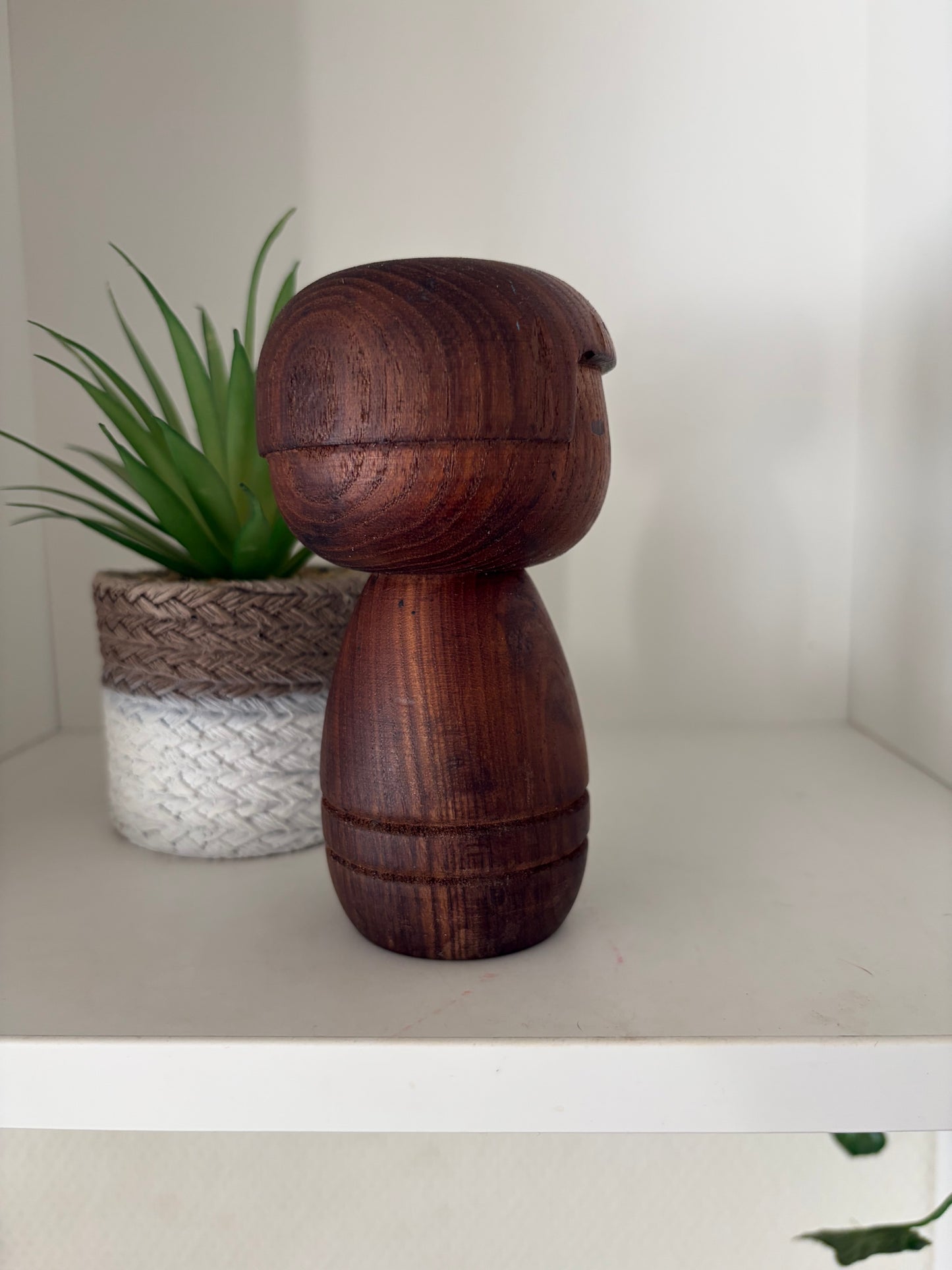 vintage Sosaku kokeshi mad by Sanpei Yamanaka (1926-2012)