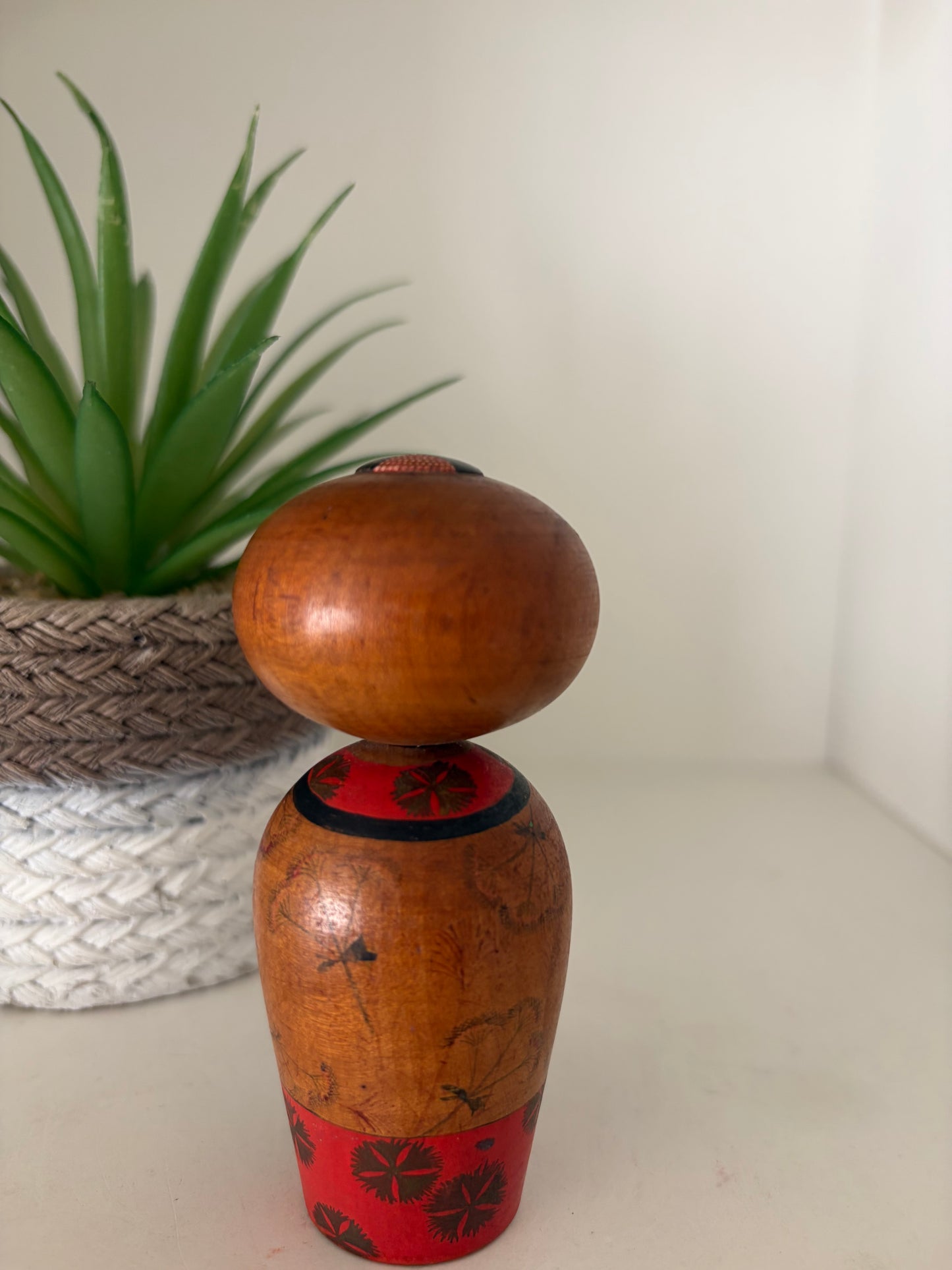 Exclusive Kijiyama kokeshi made by Takano Yohachi (1907-1994)