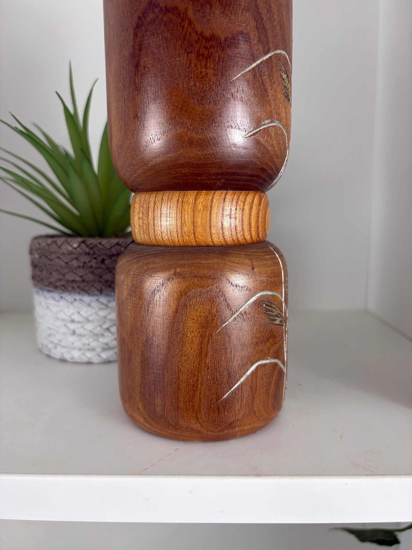 Exclusive Vintage Creative Kokeshi By Aida Seiho (Harumine)(1926-1998) - With plate