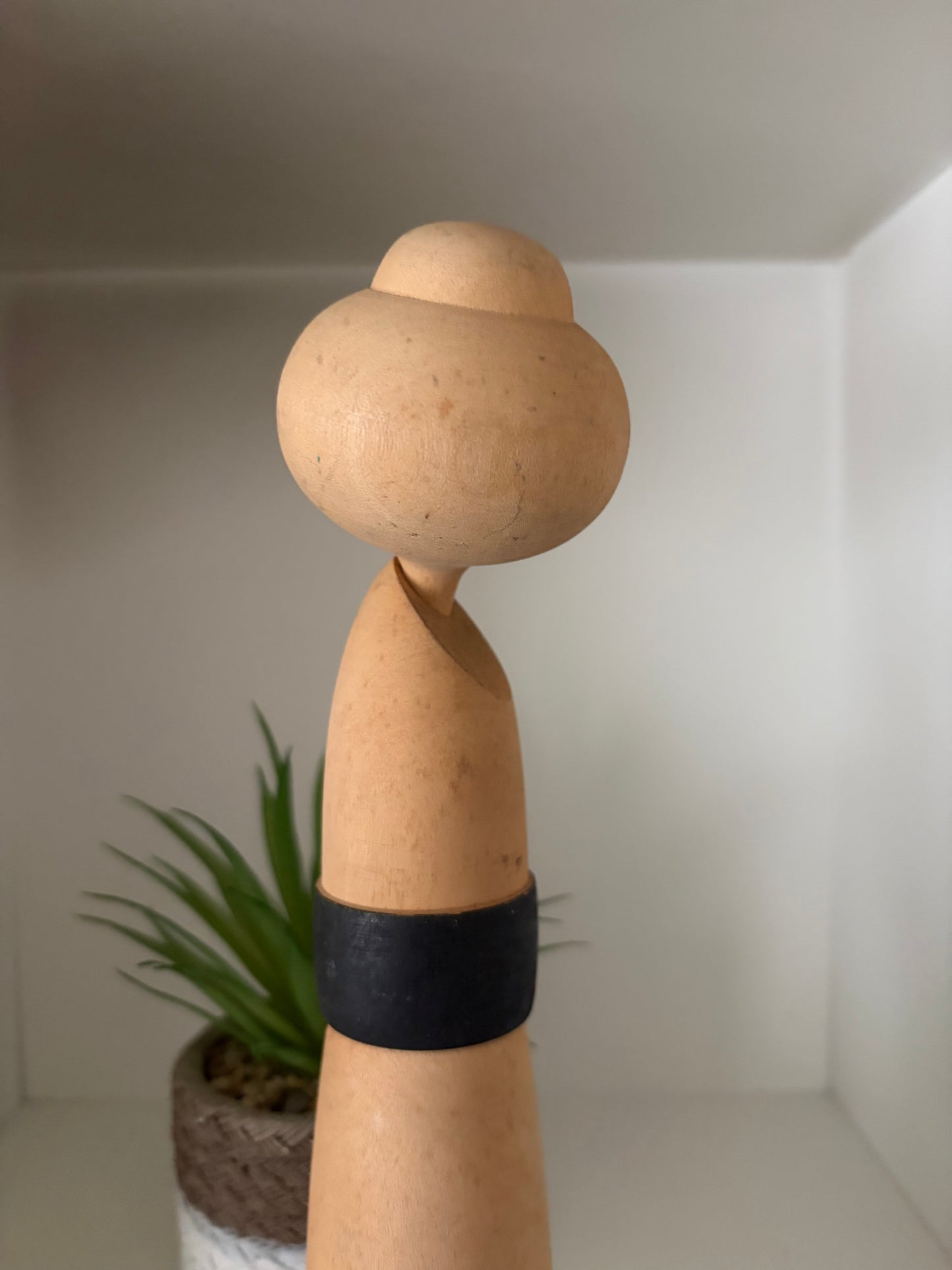 Vintage Sosaku Kokeshi made by Sato Suigai (1920-)