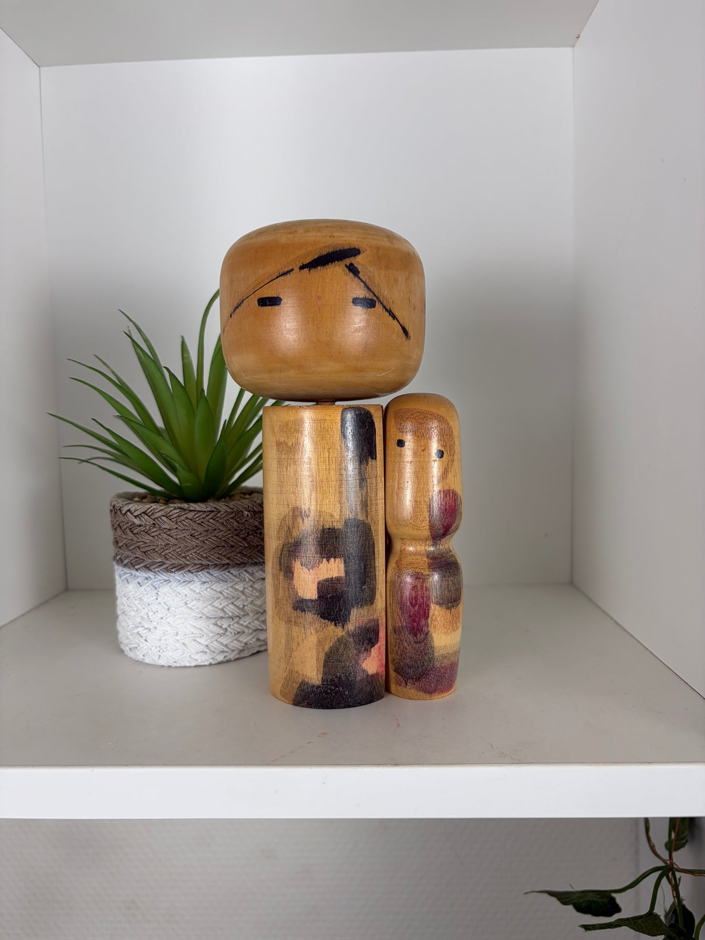 Rare Vintage Creative Kokeshi by renowned artisan Ikuyoshi Yokozuka - Mother and child