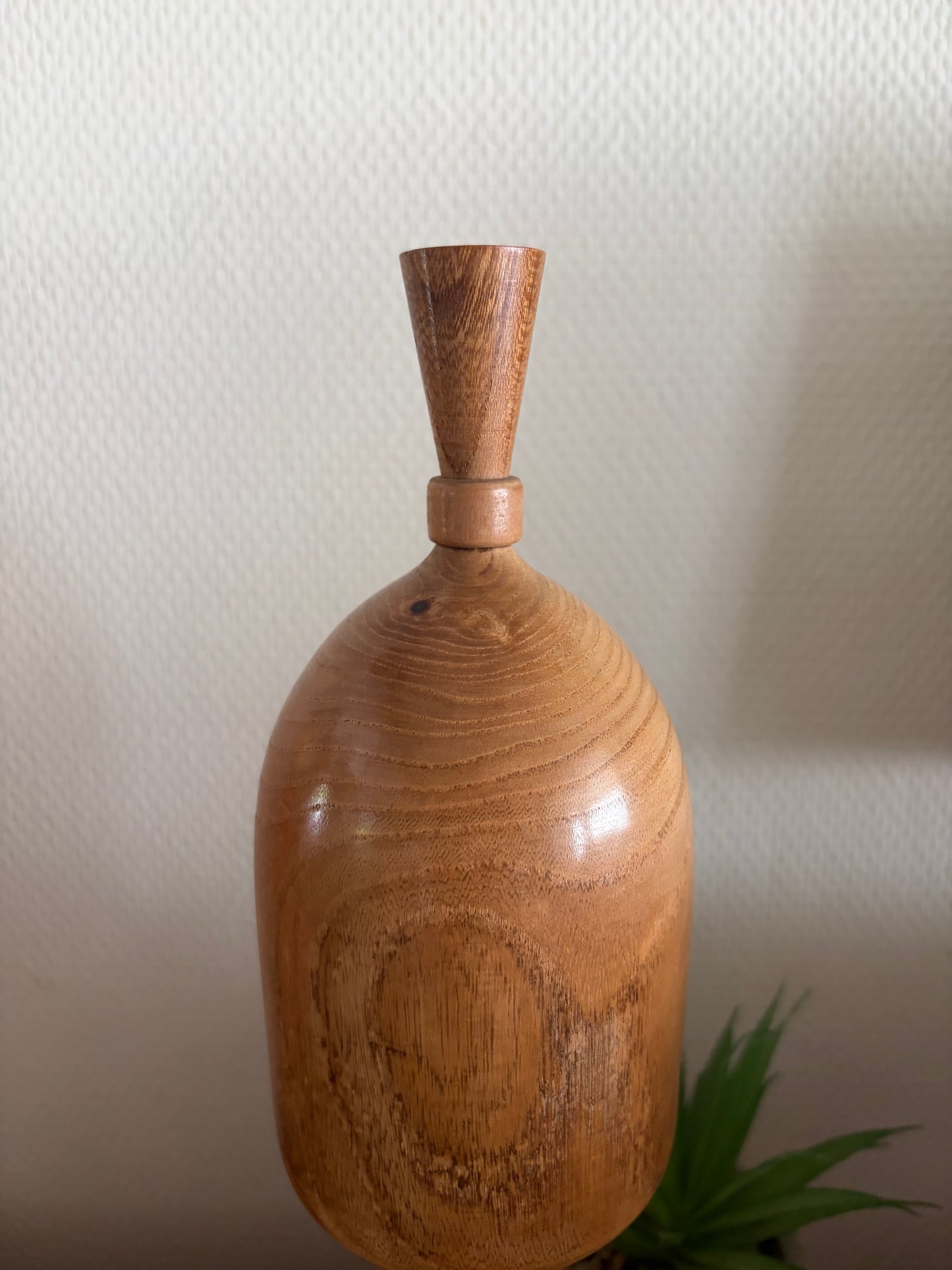 Exclusive Sosaku kokeshi by Shido Shozan (1932-1995)