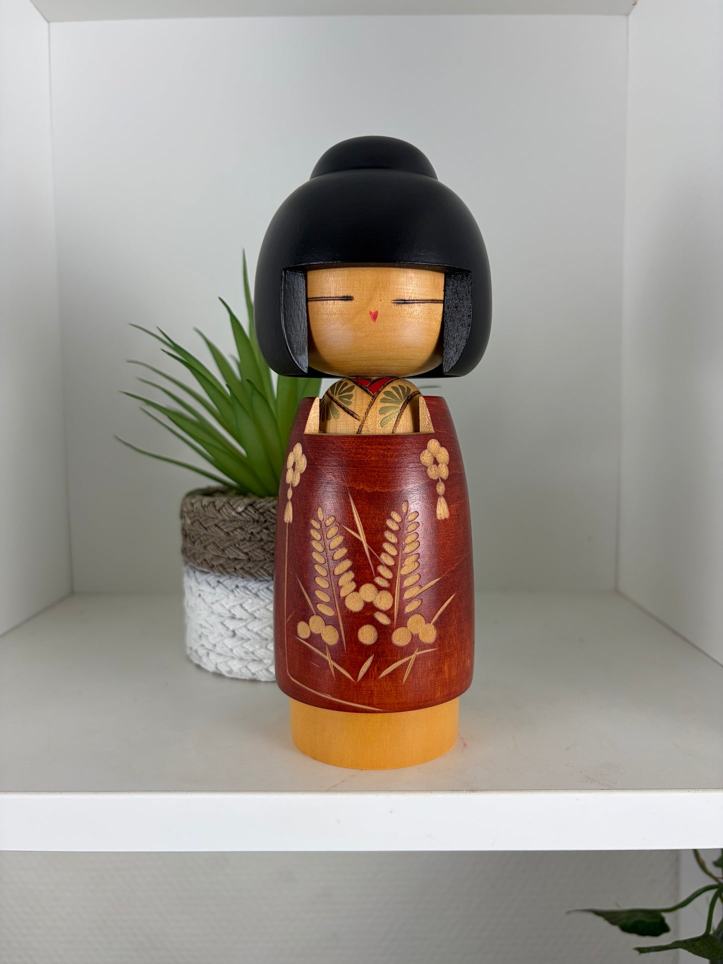 Vintage Sosaku kokeshi by Sato Suigai (1920-)