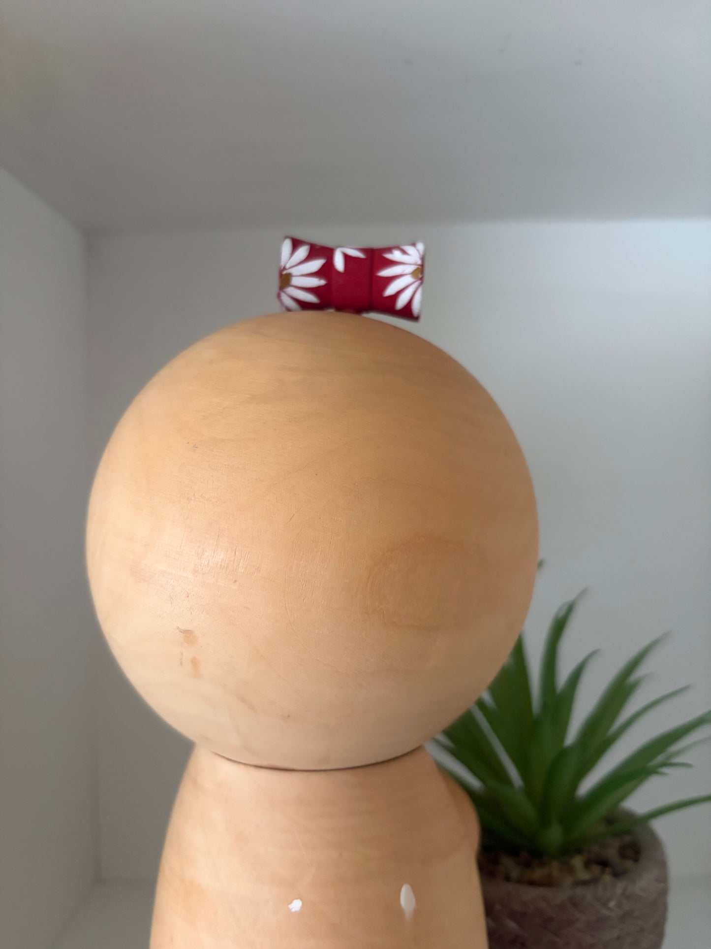 Vintage Sosaku kokeshi by Aoki Ryoka (1931-)