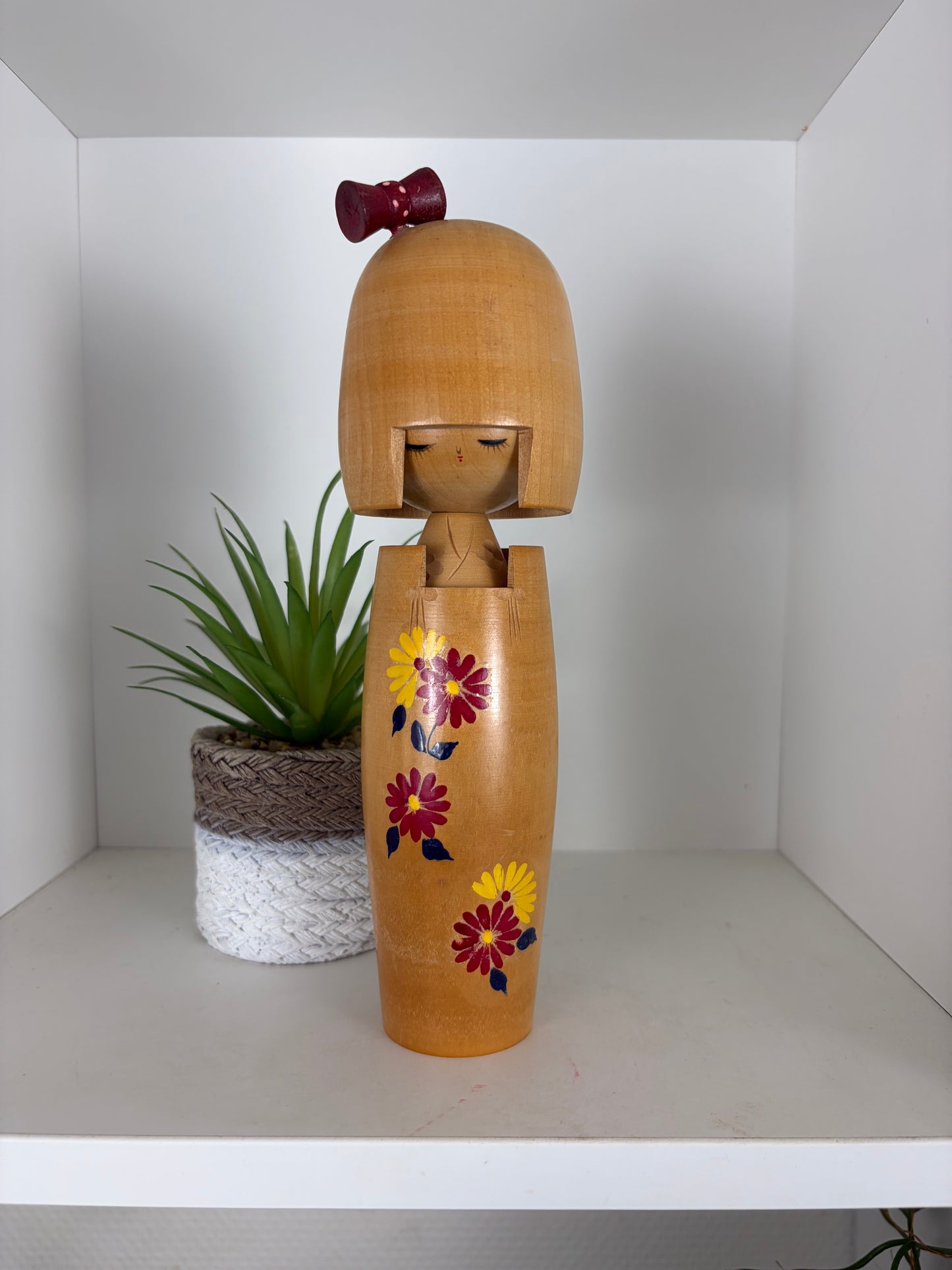 Vintage Gumma kokeshi by Kunio Miyagawa (1933-)
