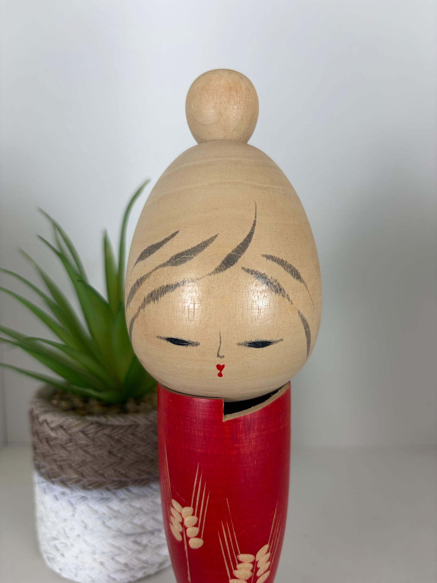 Vintage Sosaku kokeshi by Sato Suigai (1920-)