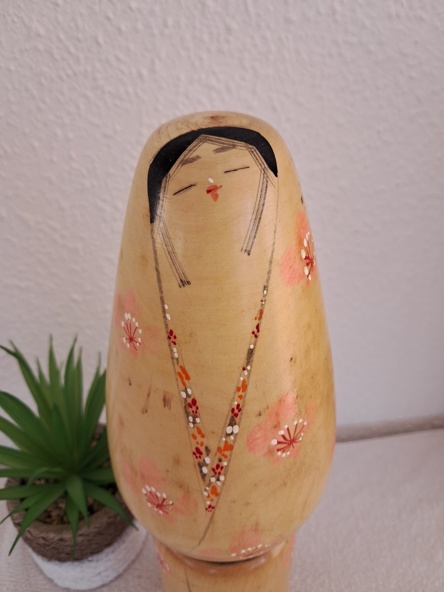 Vintage rare Sosaku Kokeshi made by Hajime Takahashi (1918-2002)