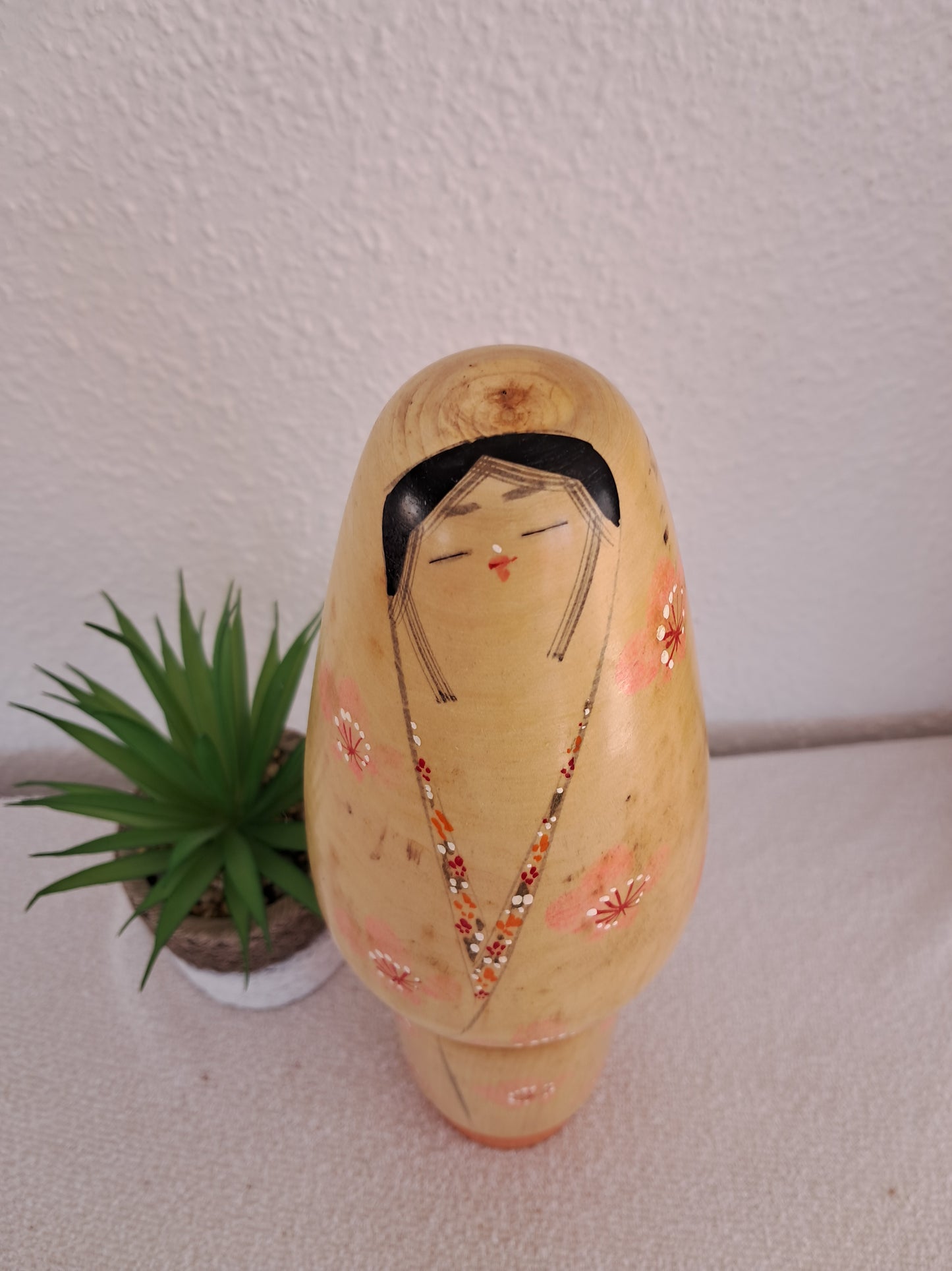 Vintage rare Sosaku Kokeshi made by Hajime Takahashi (1918-2002)