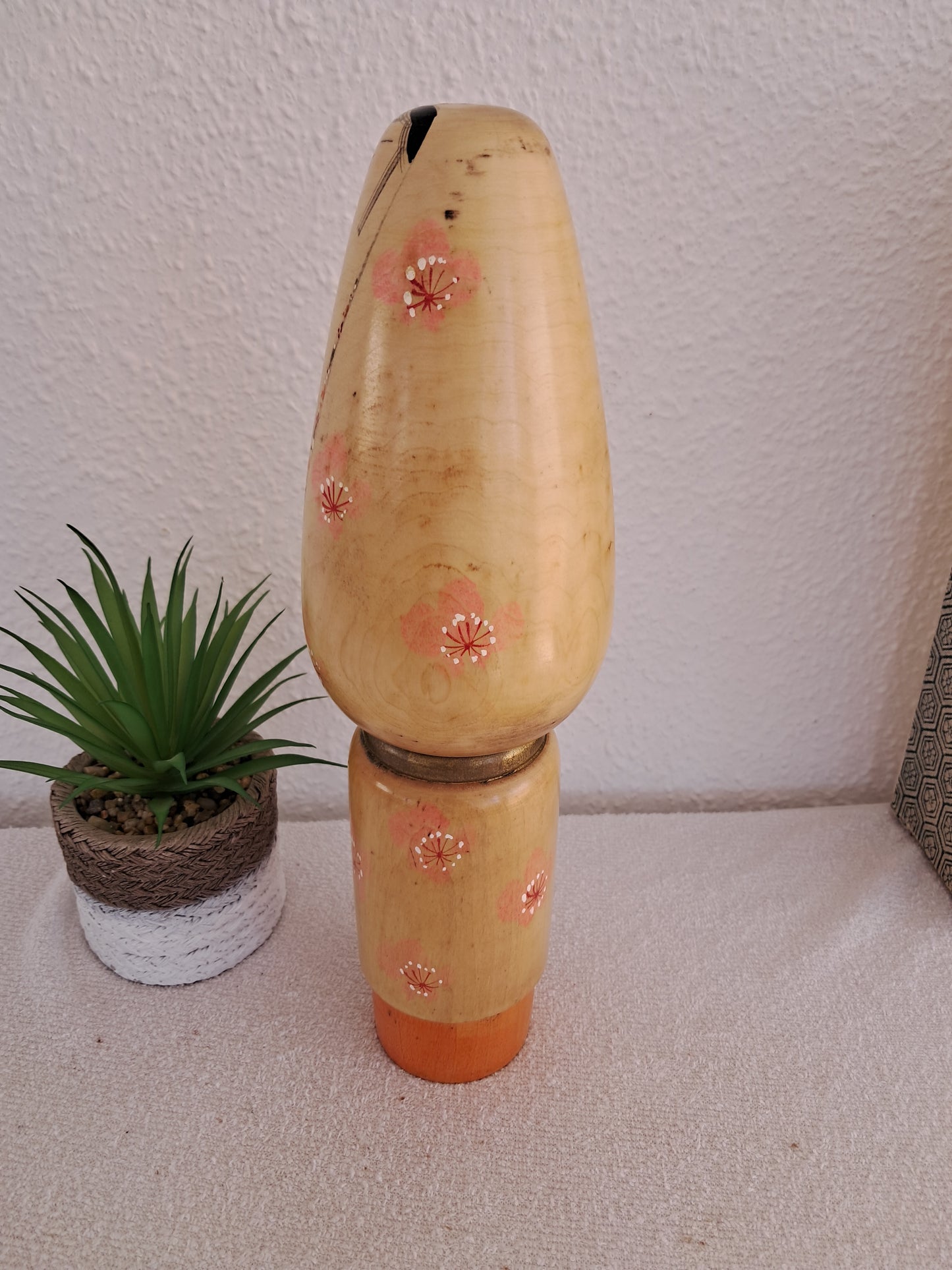 Vintage rare Sosaku Kokeshi made by Hajime Takahashi (1918-2002)