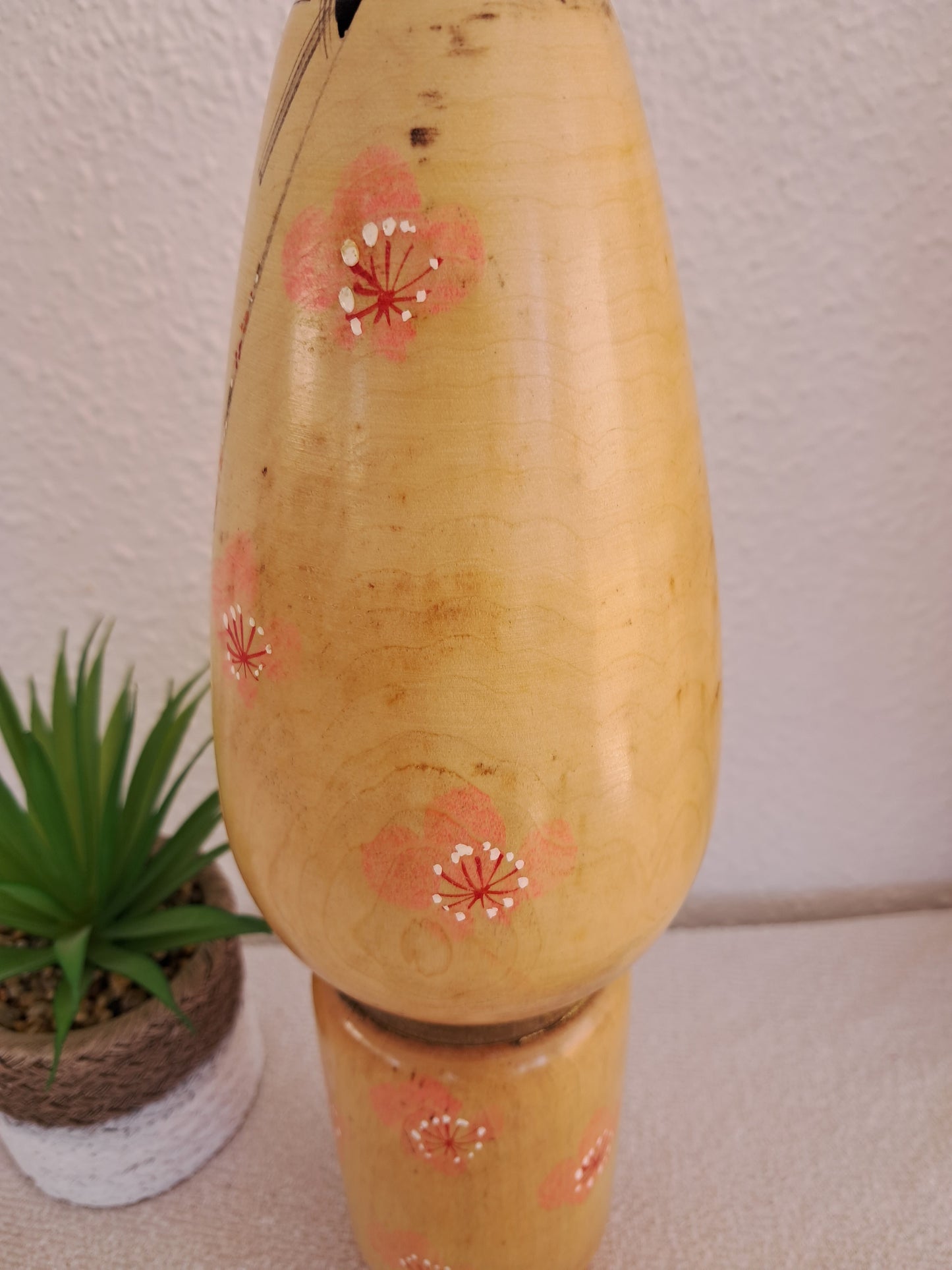 Vintage rare Sosaku Kokeshi made by Hajime Takahashi (1918-2002)