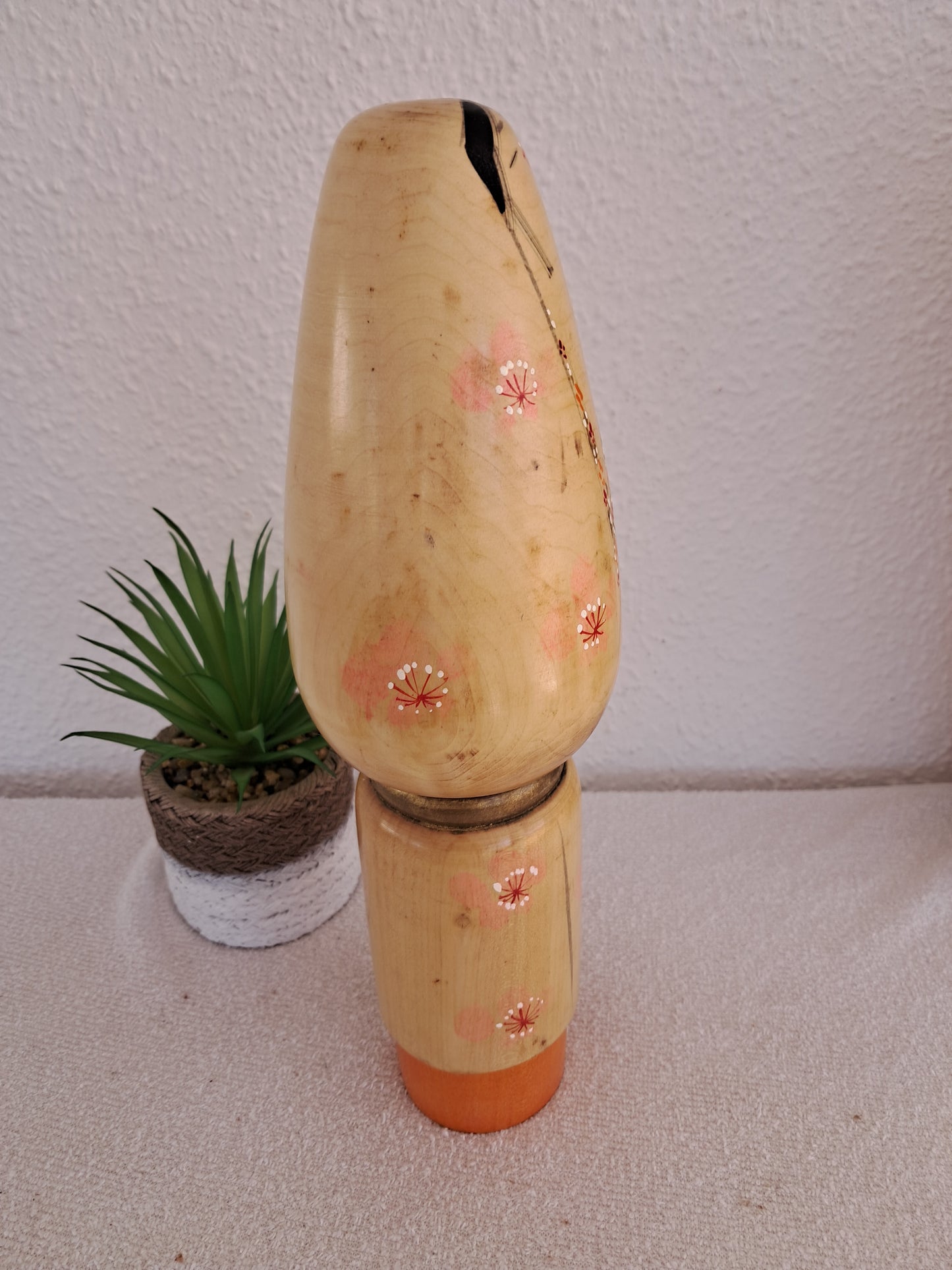 Vintage rare Sosaku Kokeshi made by Hajime Takahashi (1918-2002)