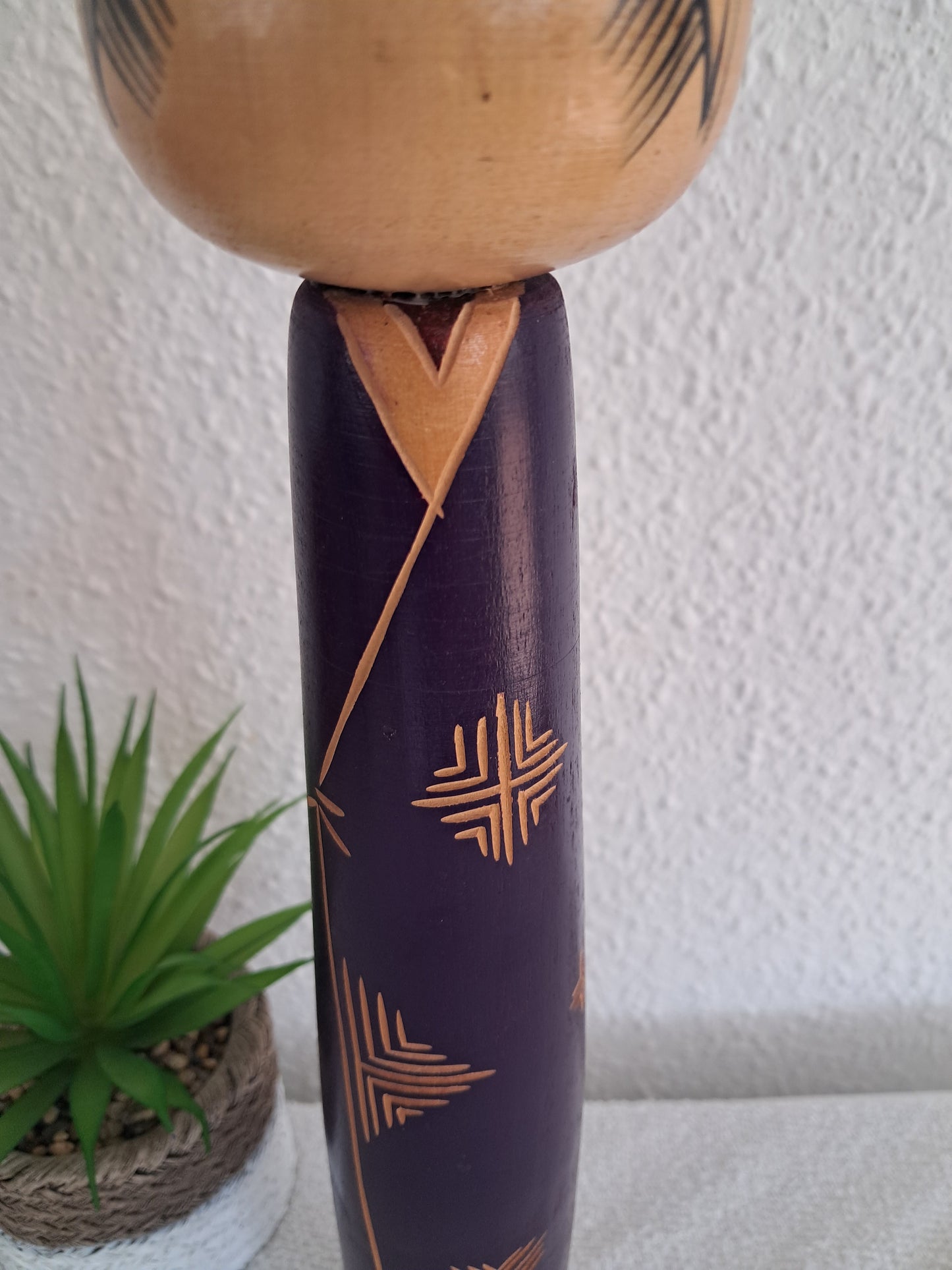 Vintage exclusive sosaku kokeshi By Issetsu Kuribayashi (1924-2011)