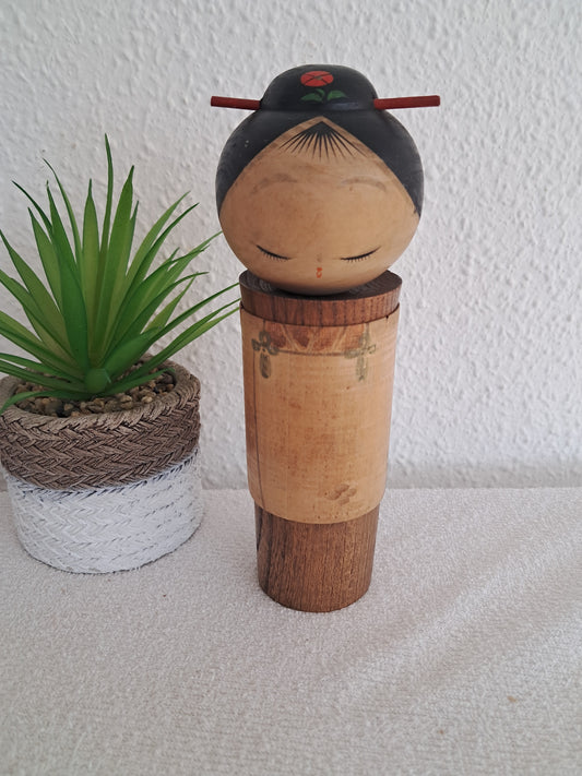 Award winning kokeshi made by Izumi Ueda