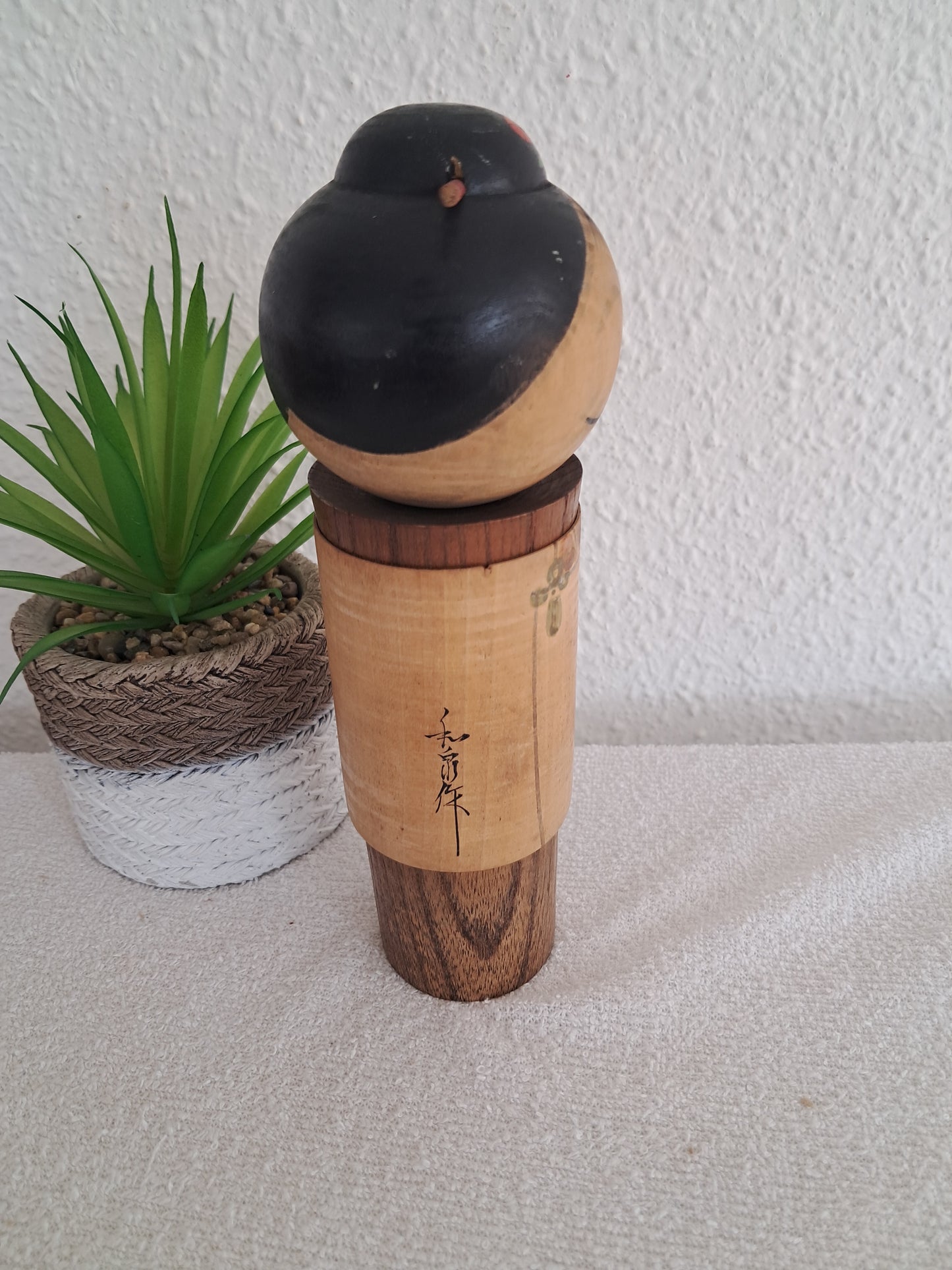 Award winning kokeshi made by Izumi Ueda