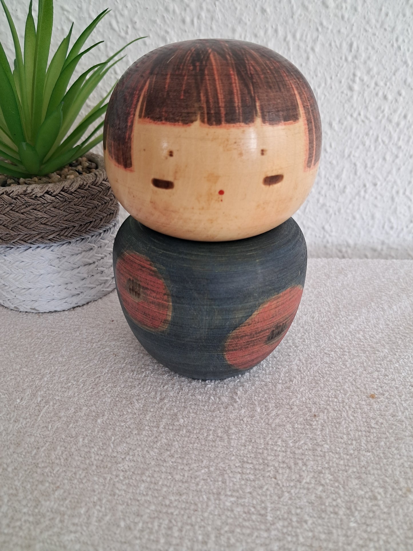 Exclusive Sosaku kokeshi made by Sanpei Yamanaka (1926-2012)