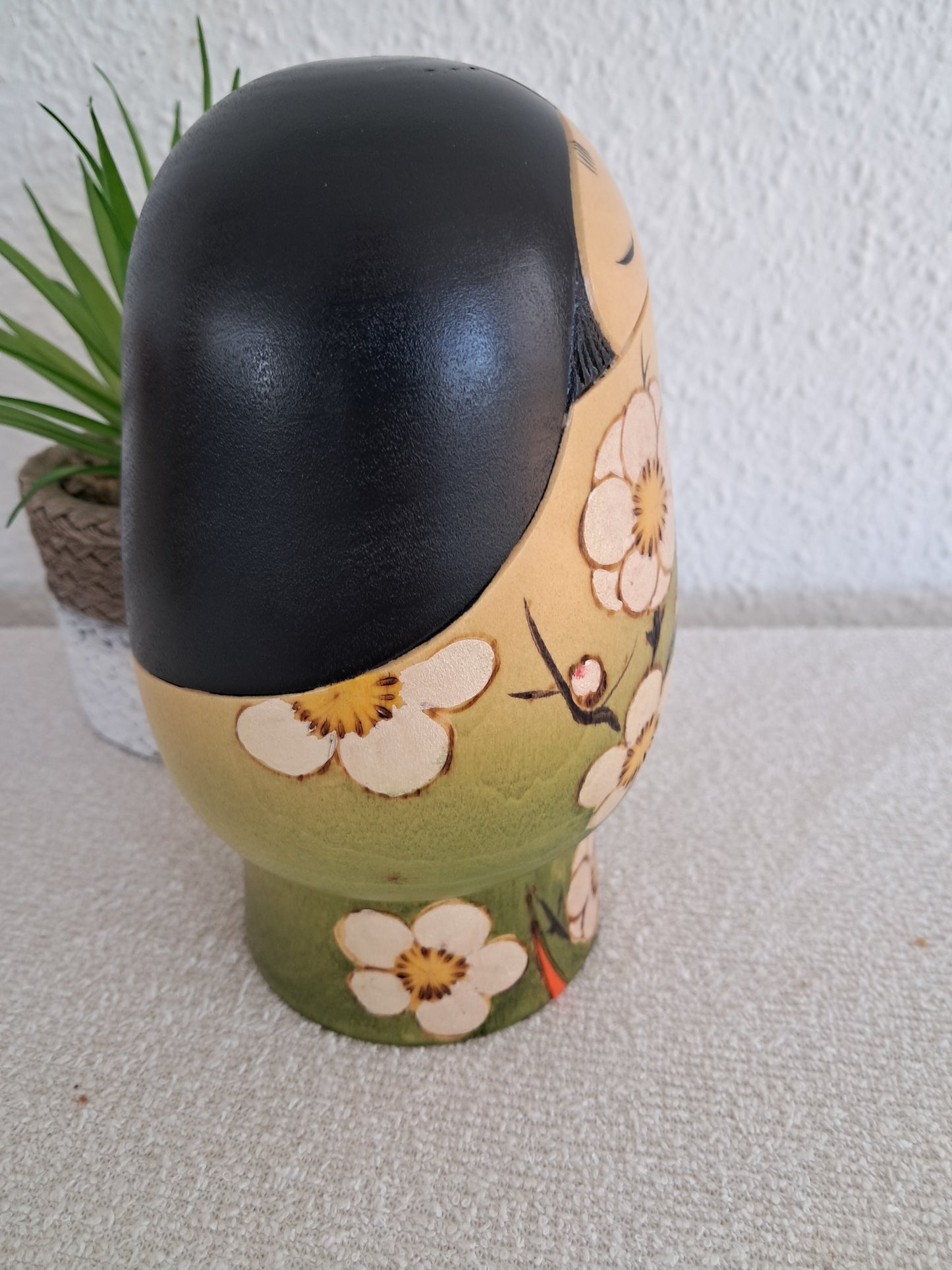 Exclusive Vintage Sosaku Kokeshi by Aoki Ryoka (1931-)