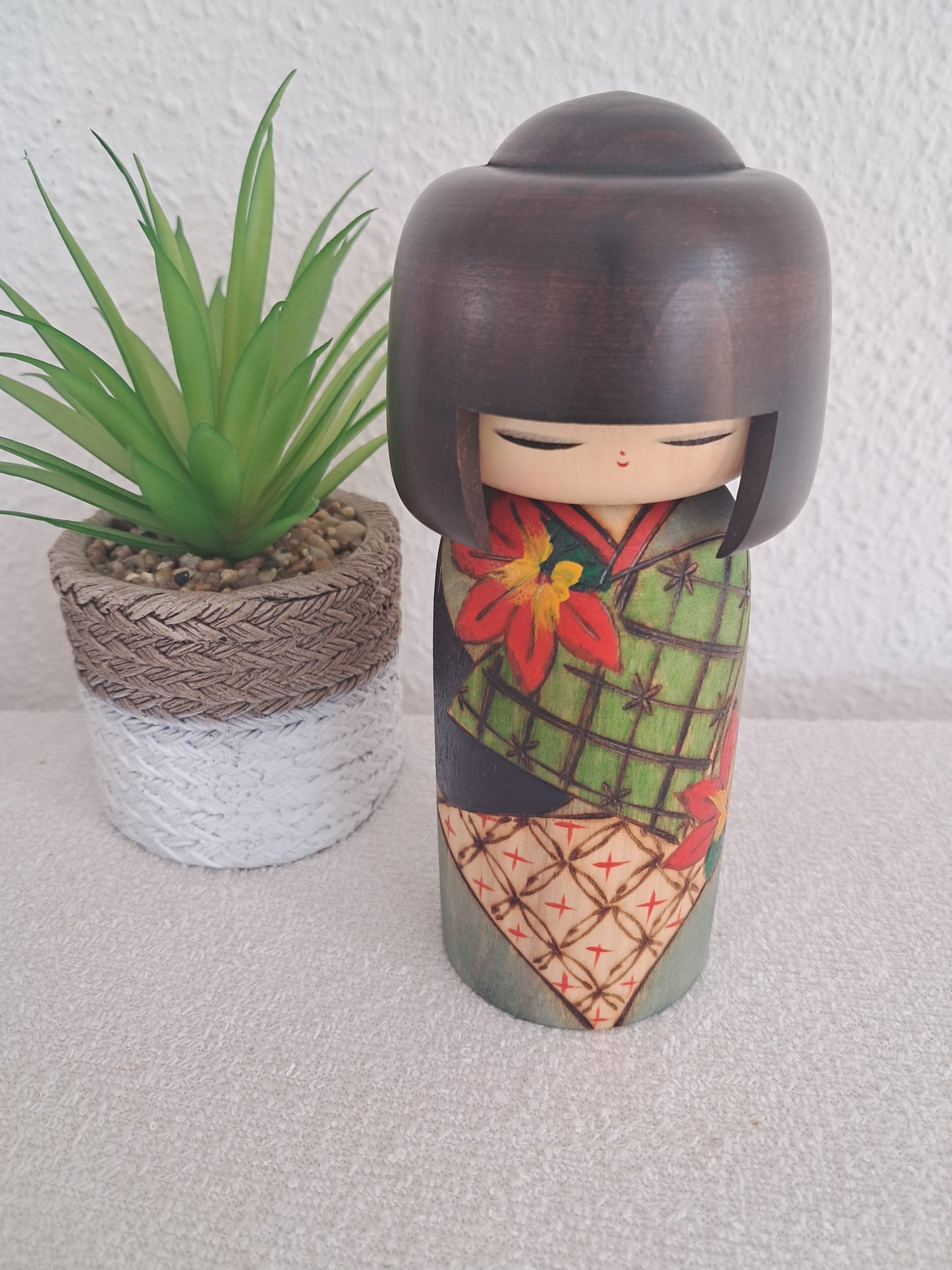 Beautiful Gumma kokeshi Made by Yuji Kawase (1938-)