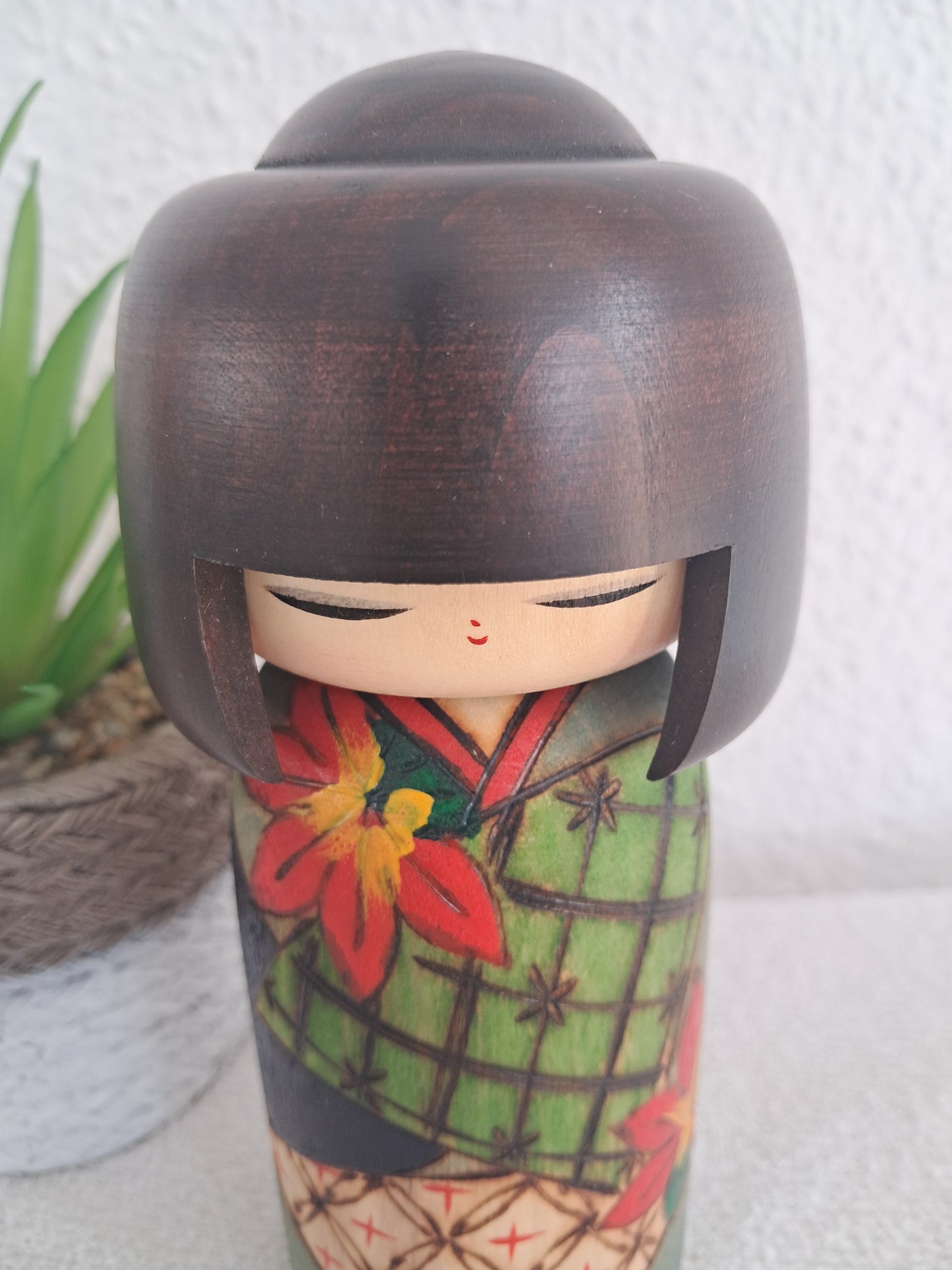 Beautiful Gumma kokeshi Made by Yuji Kawase (1938-)