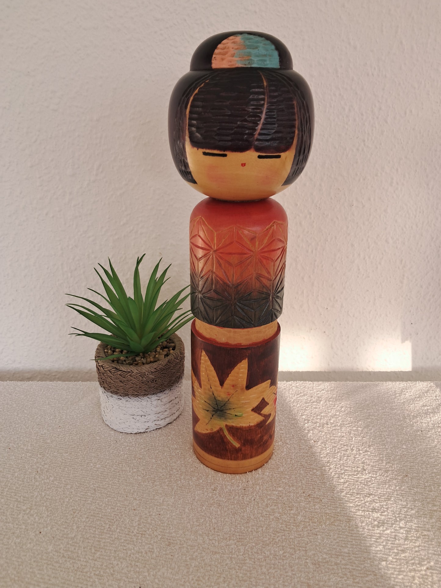 Exclusive Sosaku Kokeshi made by Hideo Ishihara (1929-1999)