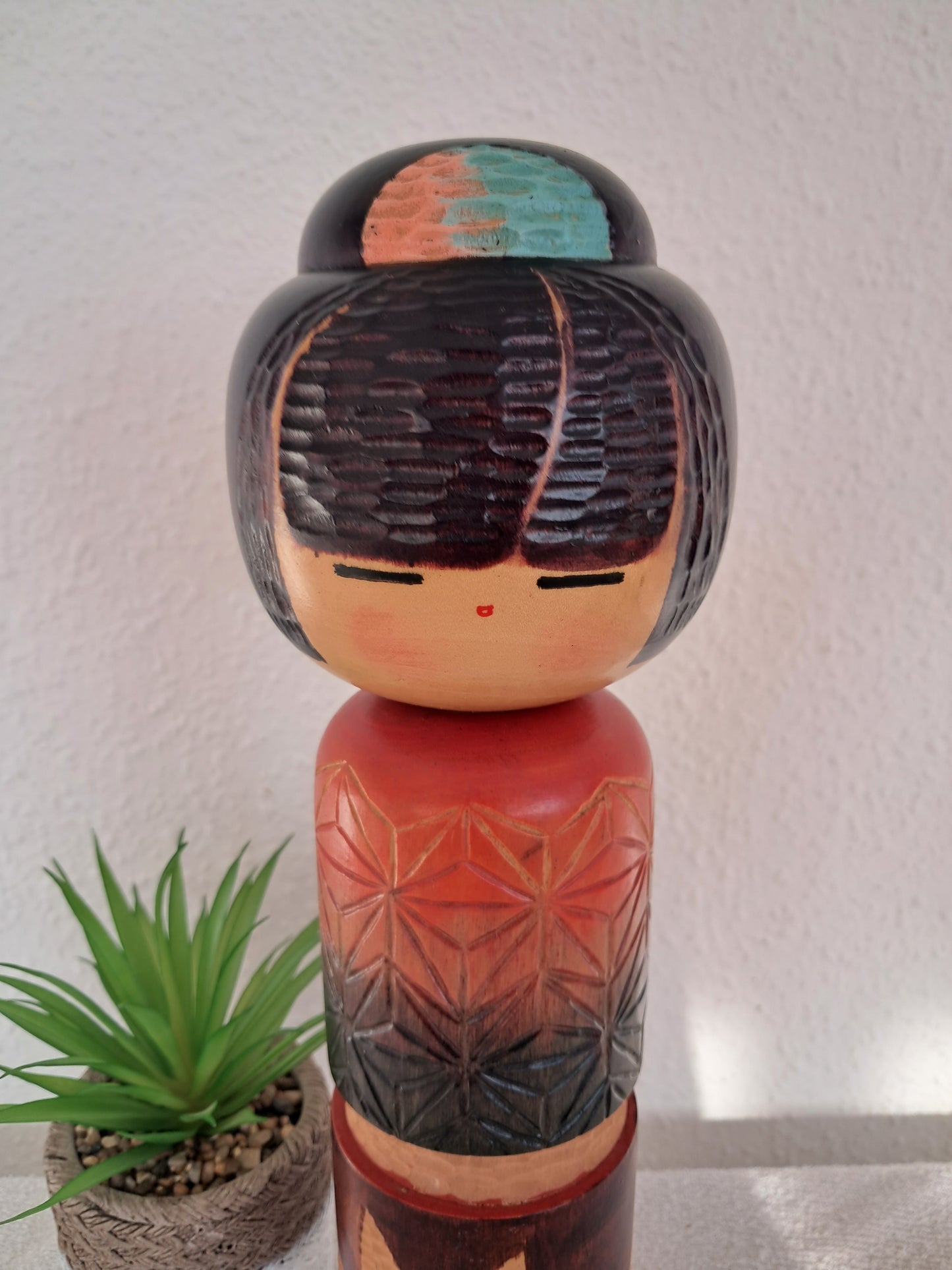 Exclusive Sosaku Kokeshi made by Hideo Ishihara (1929-1999)